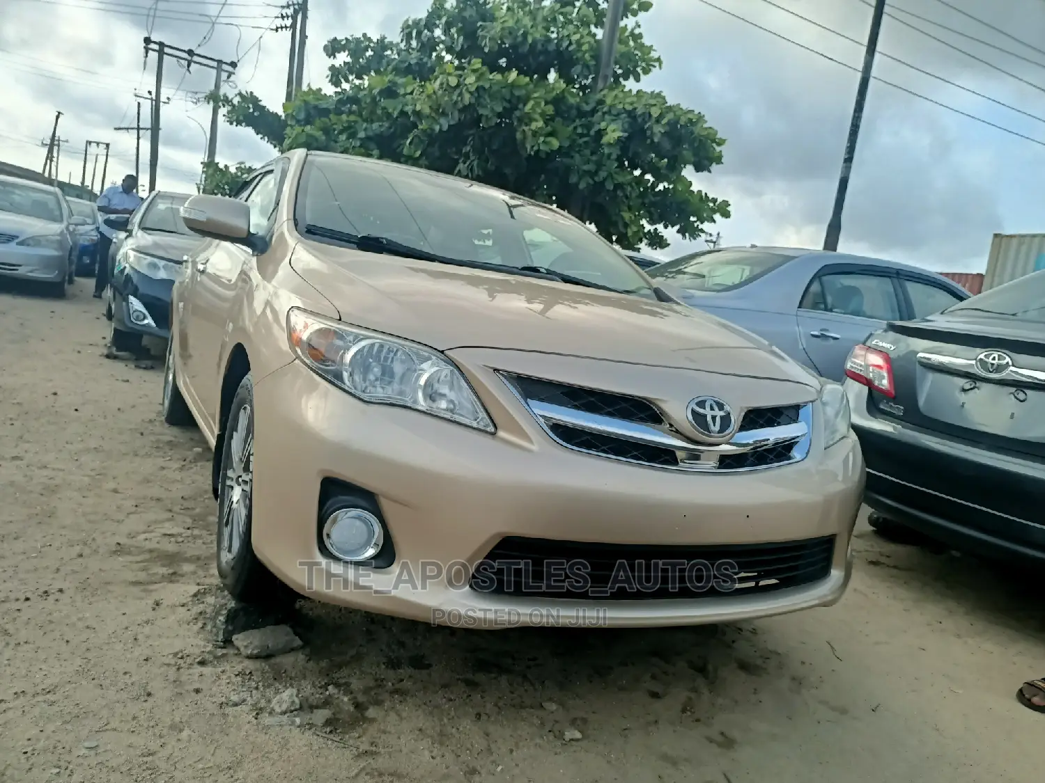 Toyota Corolla LE 4dr Sedan (1.8L 4cyl 4A) 2011 Gold