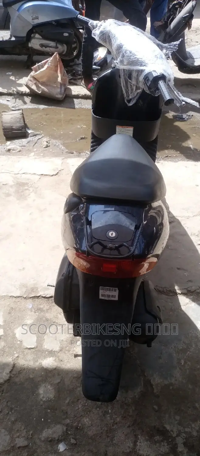 Suzuki 2018 Blue