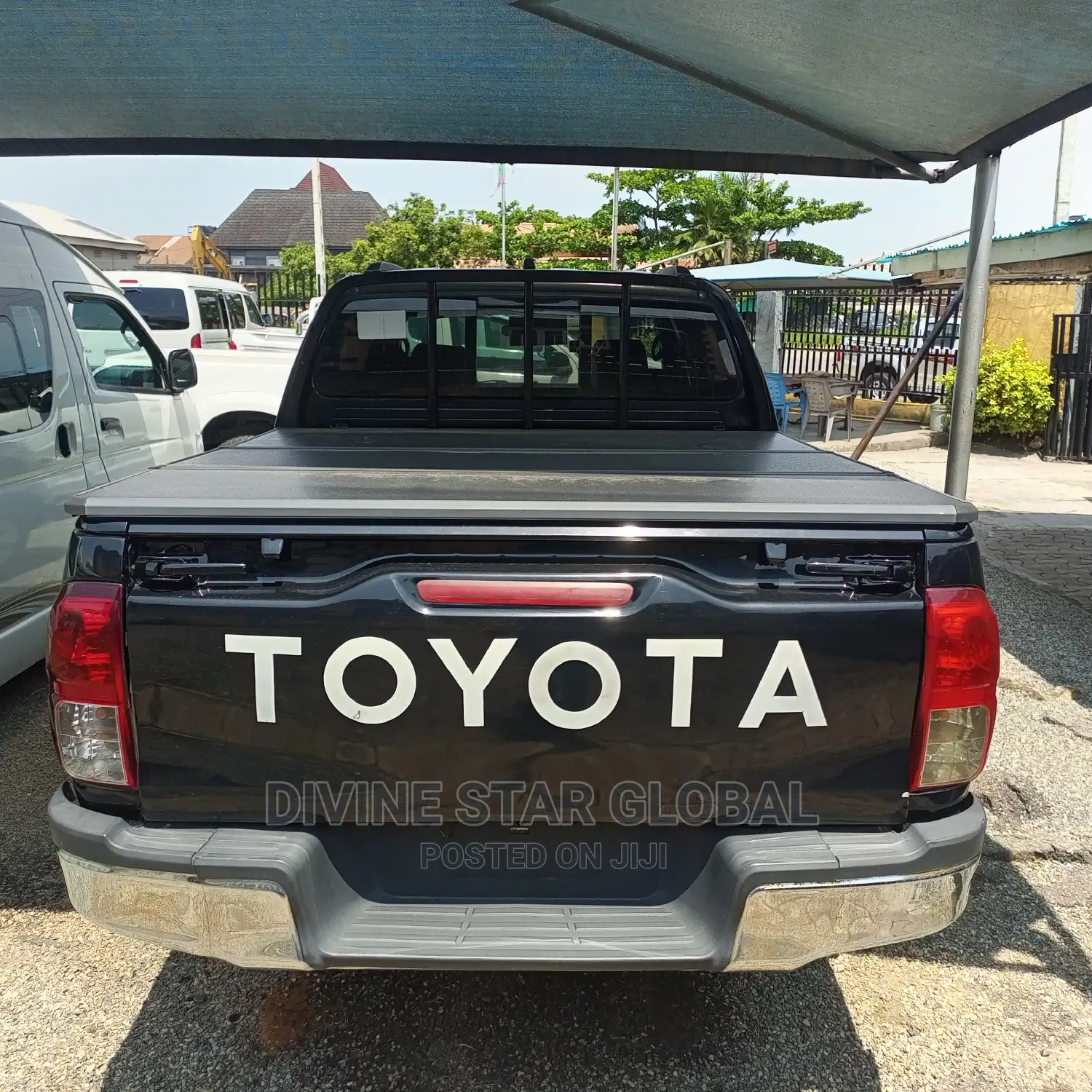 Toyota Hilux Workmate 4x4 2018 Black