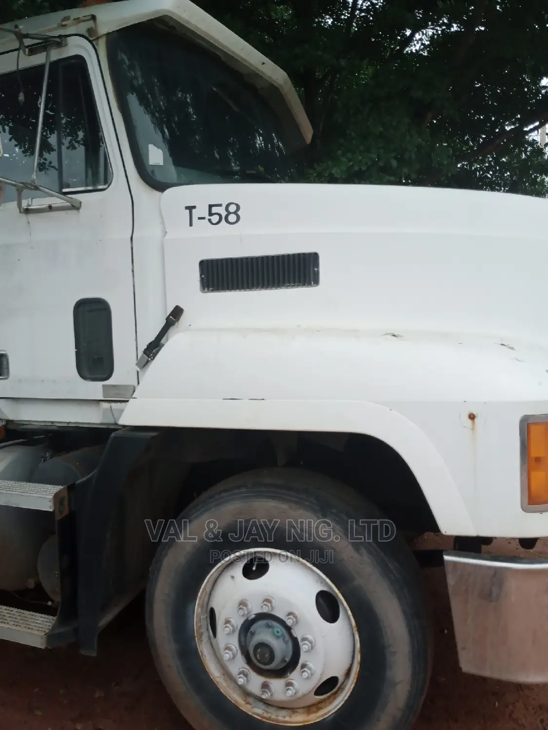 MACK Ch-model Truck Head - Direct Belgium - White Color
