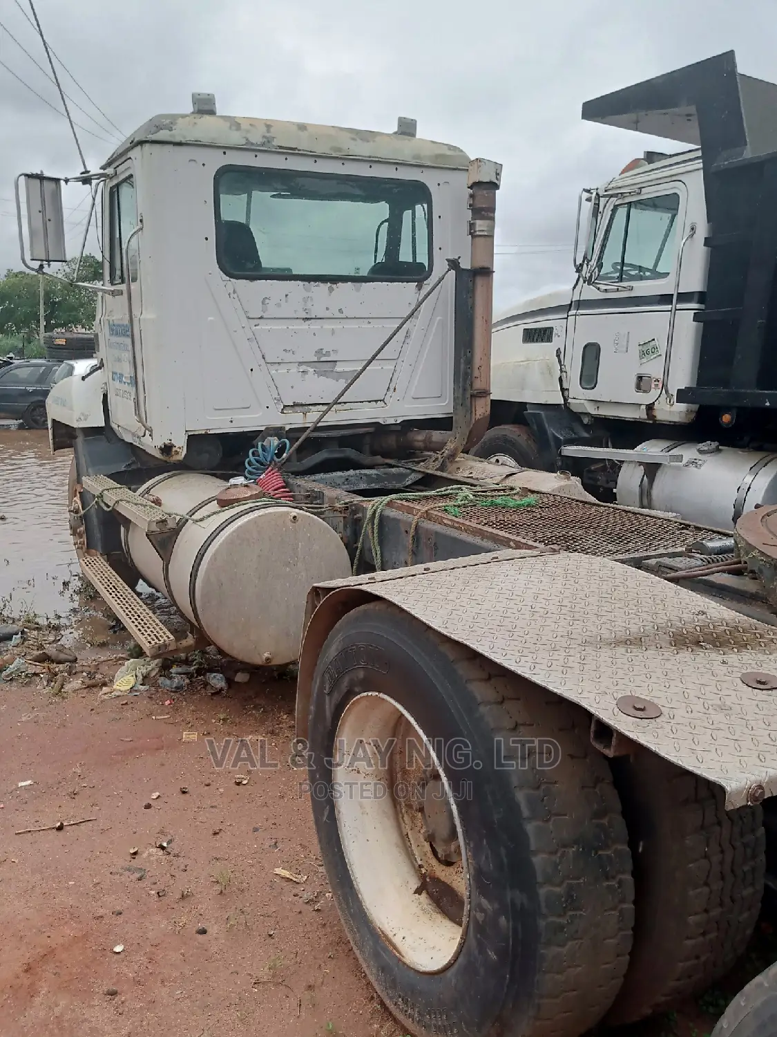 Mack Ch- Model Tractor Head - Direct Belgium - White Color