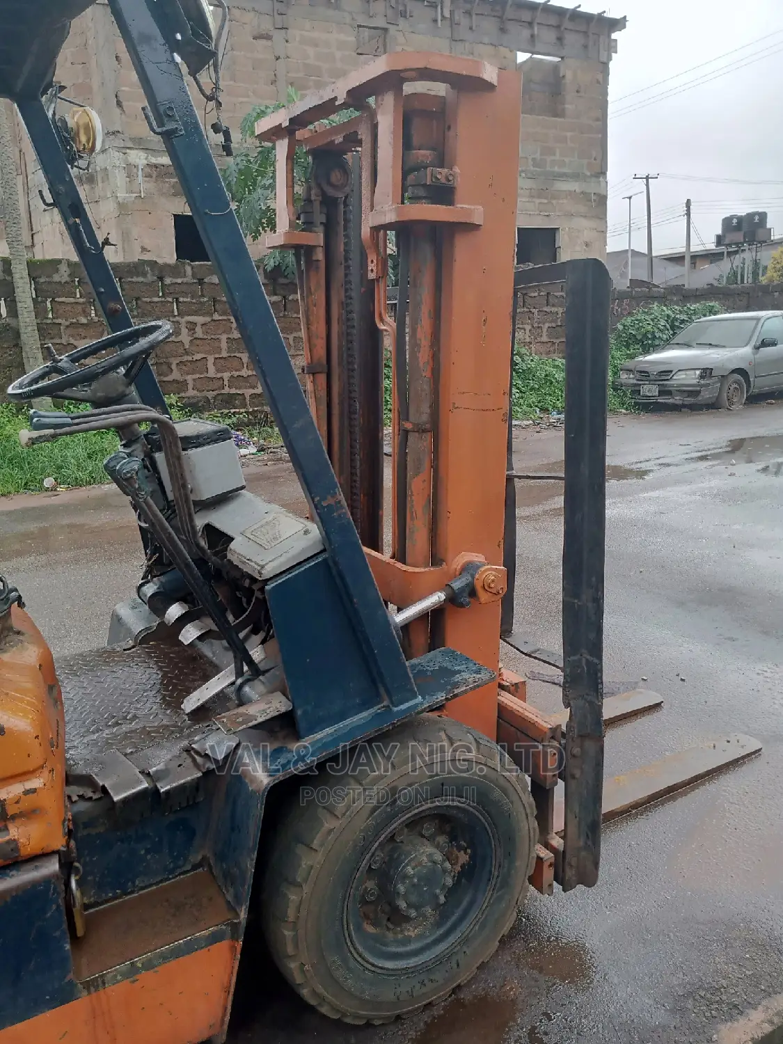 2.5 Tons Toyota Forklift (Company Use)