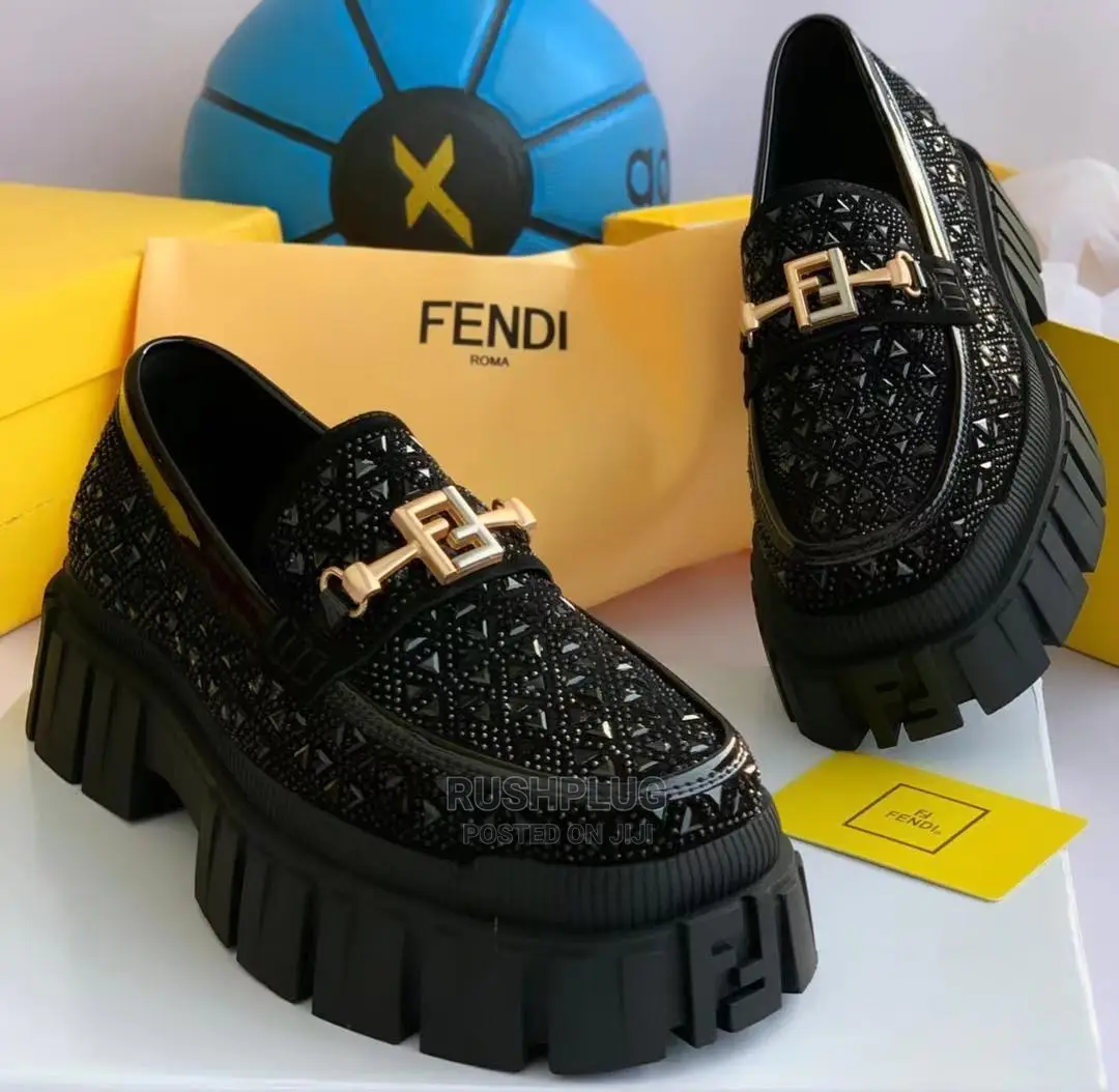 Lúxury Fendi Roma King