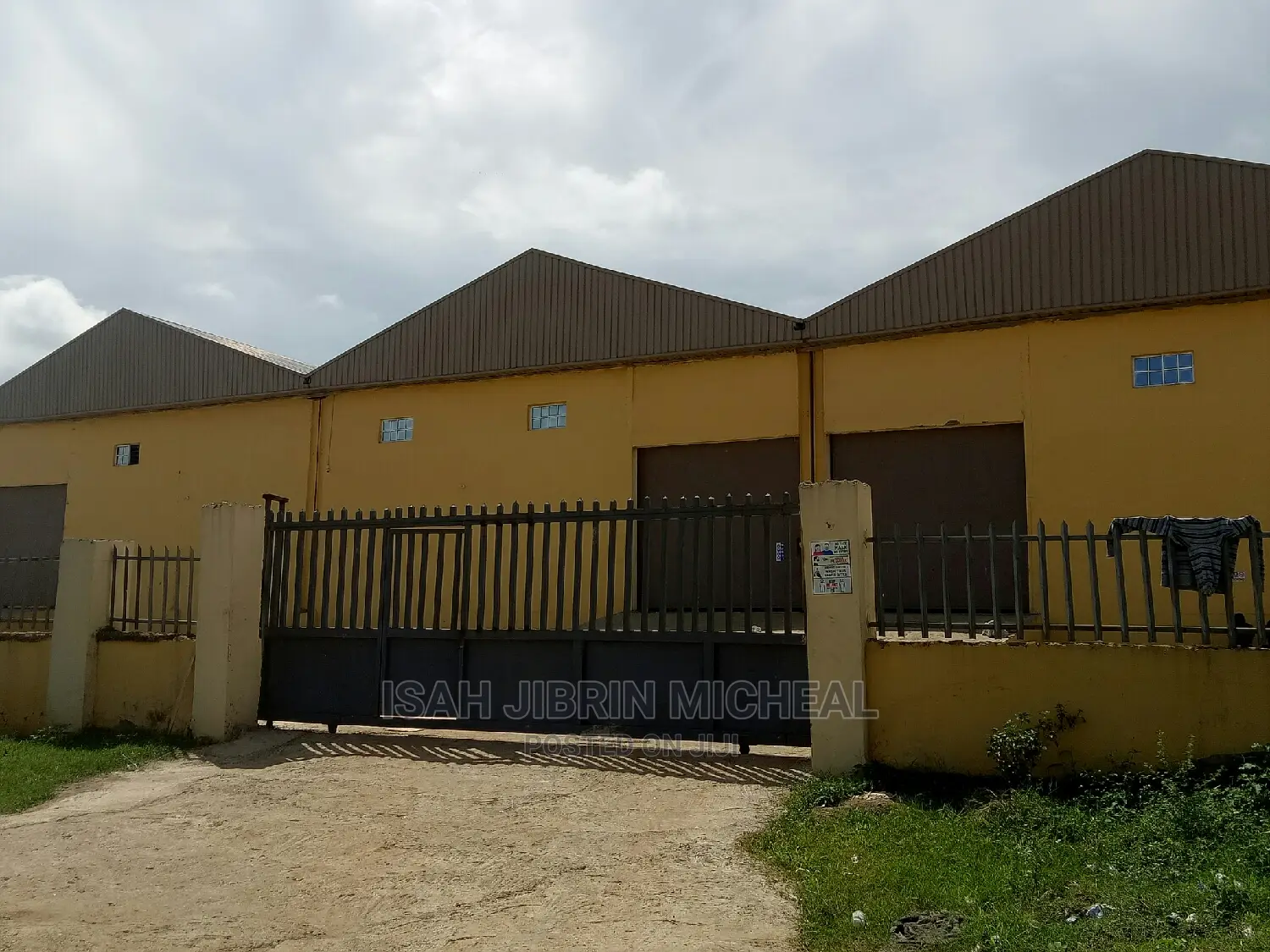 Newly Built Standard Warehouse for Rent Along Kubwa Express