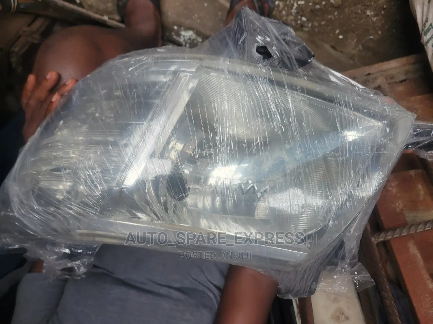 Headlights Hilux 2017
