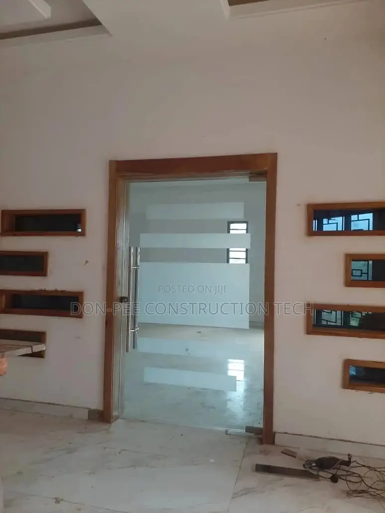 Frameless Glass Door