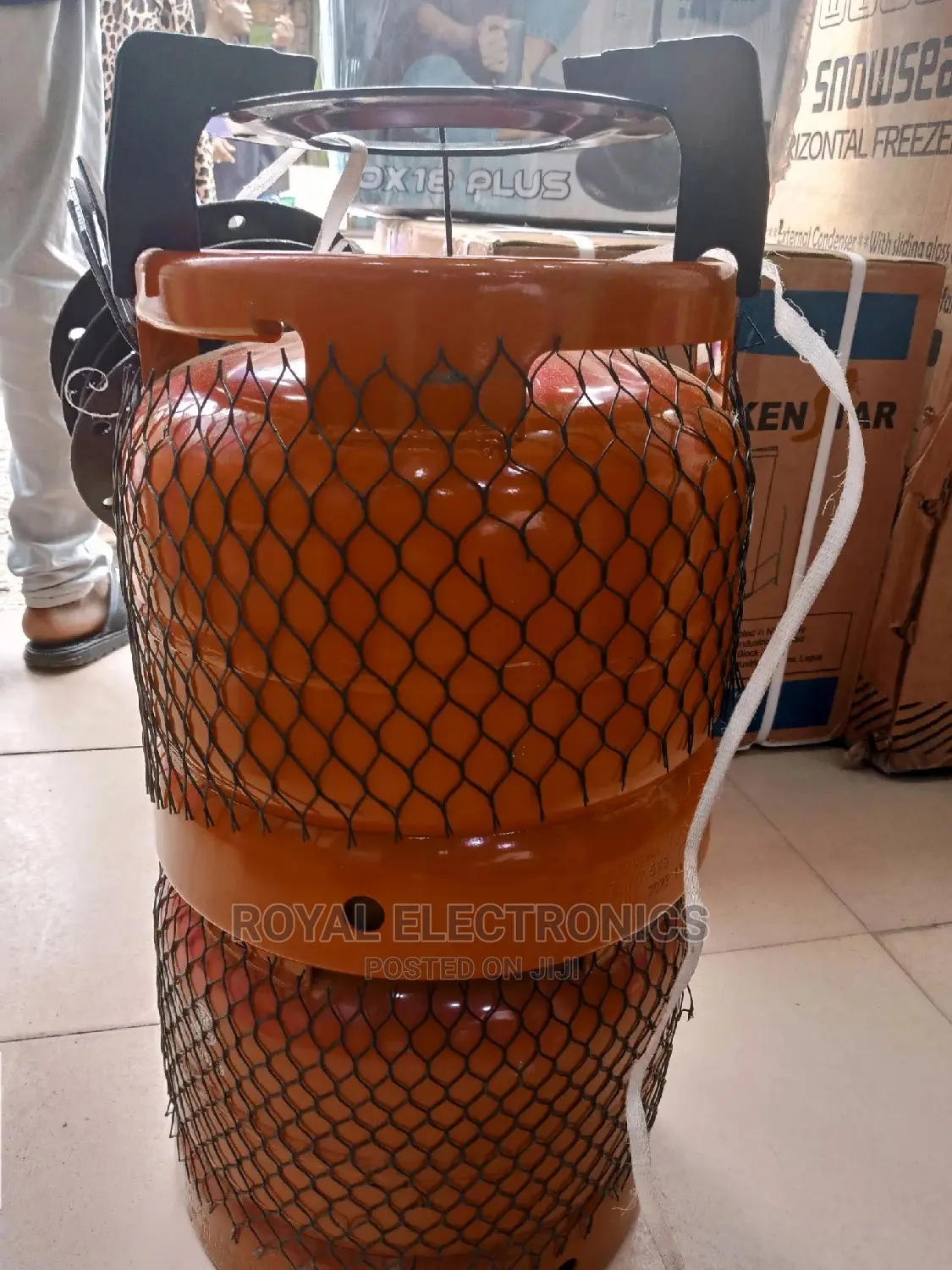World Class 6kg Gas Cylinder With Iron Sitter Burner