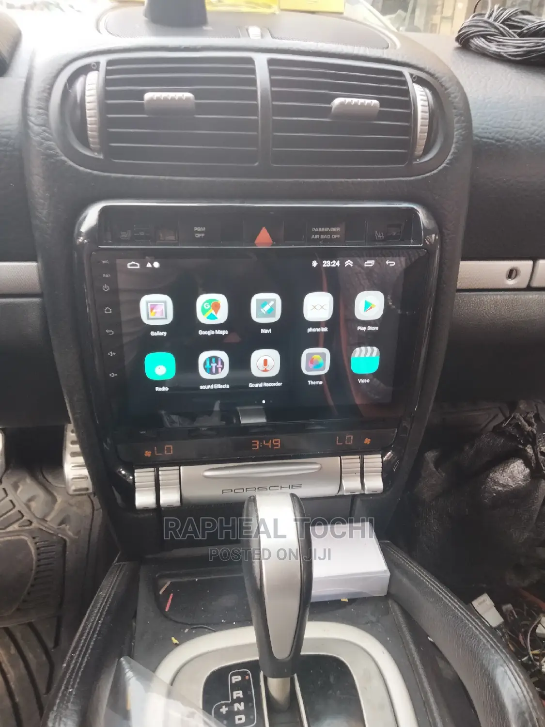 Porsche Cayenne Android