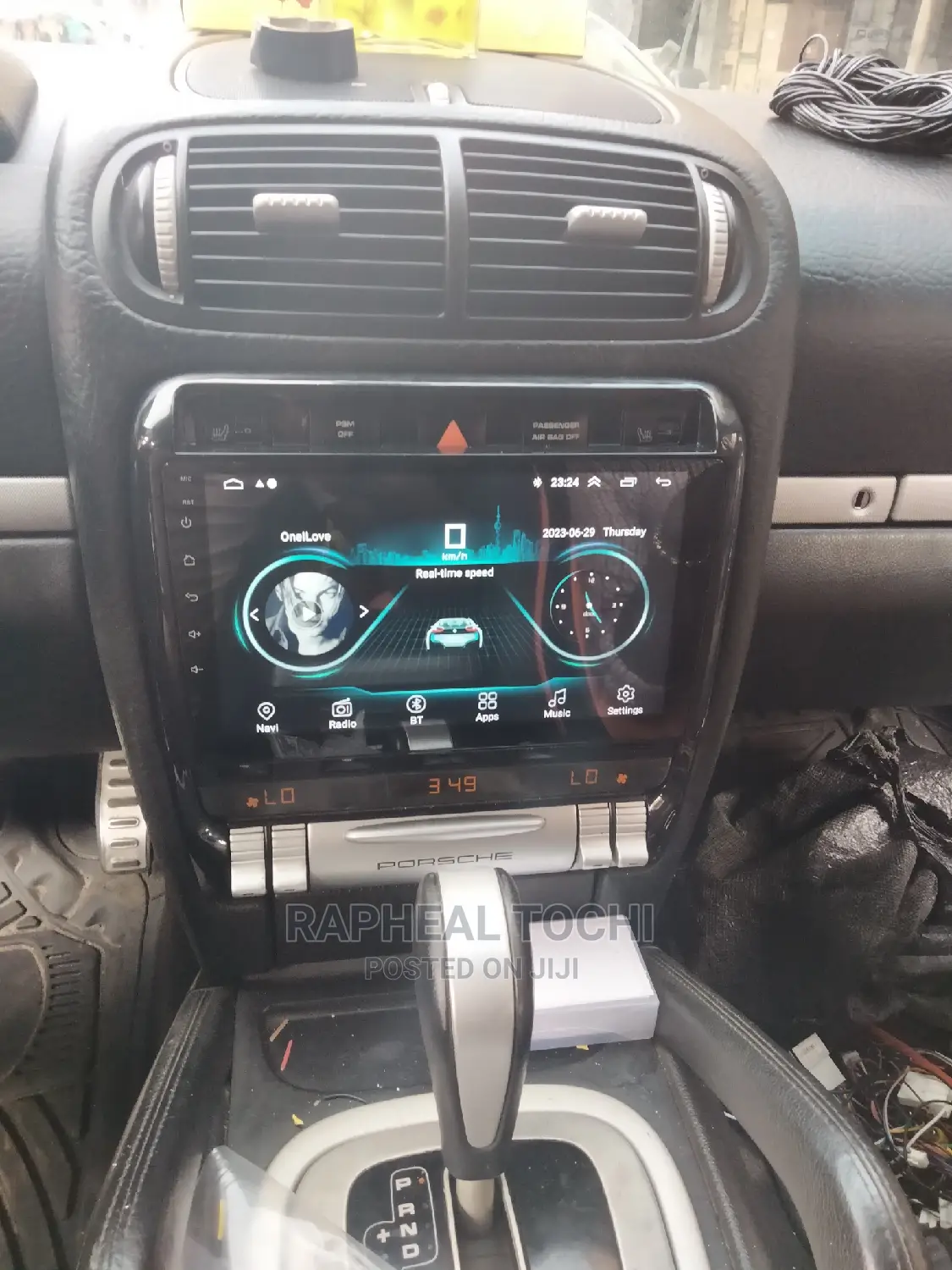 Porsche Cayenne Android
