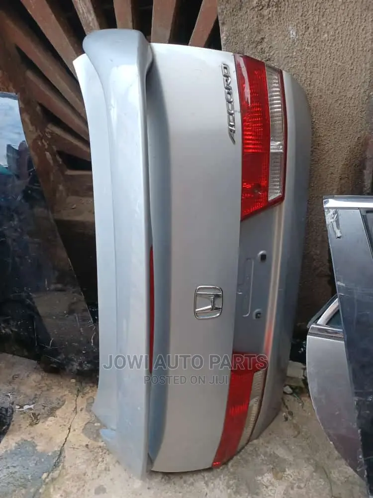 Complete Booth With Spoiler 2003/2005 Honda Accord