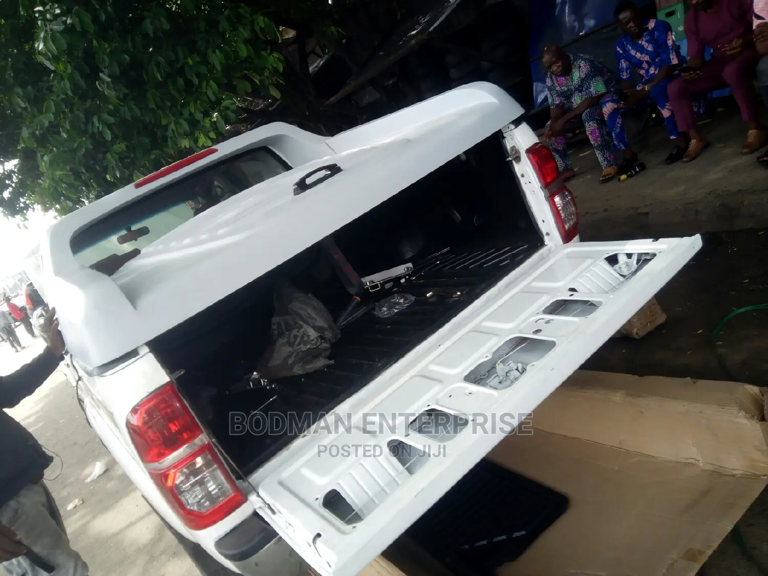 Boot Cover Carry Boy for Toyota Hilux *+