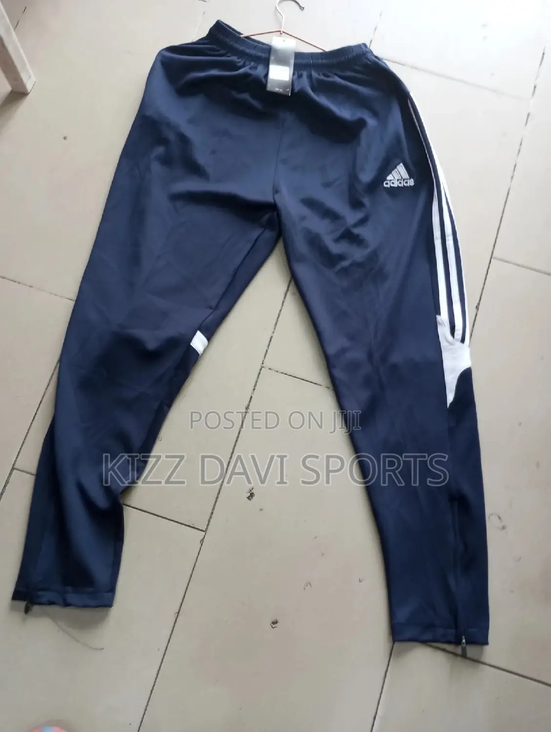 Adidas Track Down