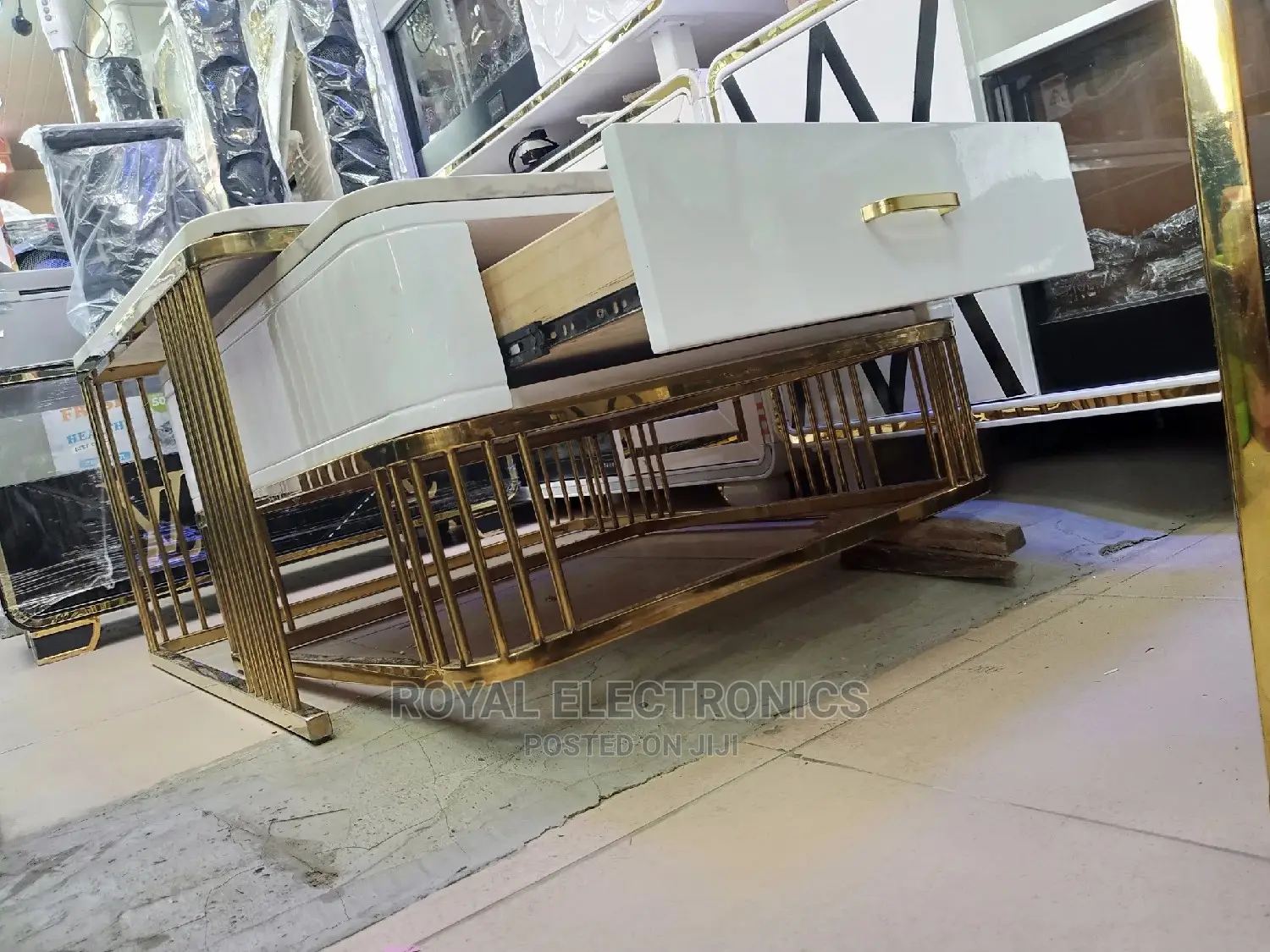 World Best Imported Royal Center Table With Drawer
