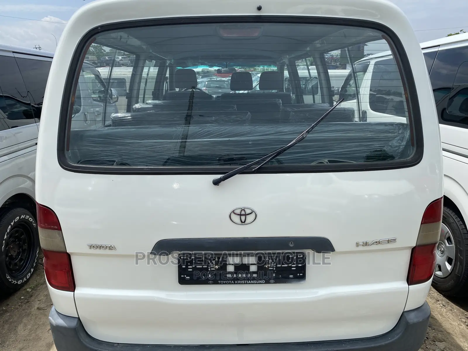 Toyota HiAce 2007 White
