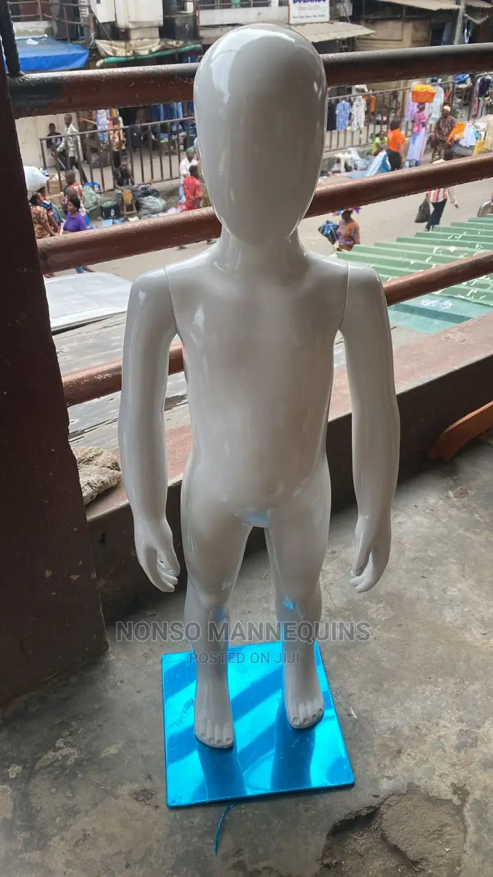 Age 1 To 3 Yrs Glossy White Faceless Unisex Dummy