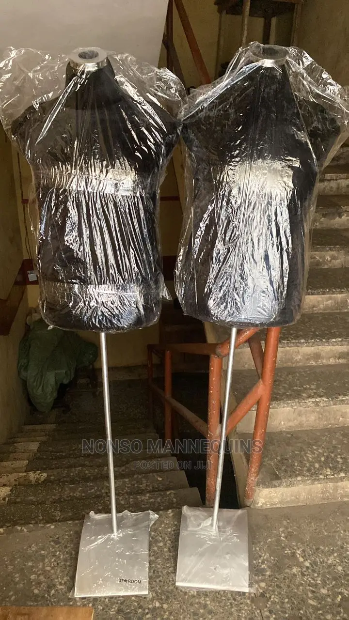 Black Body Male Dressform Stand With Iron Metal Base