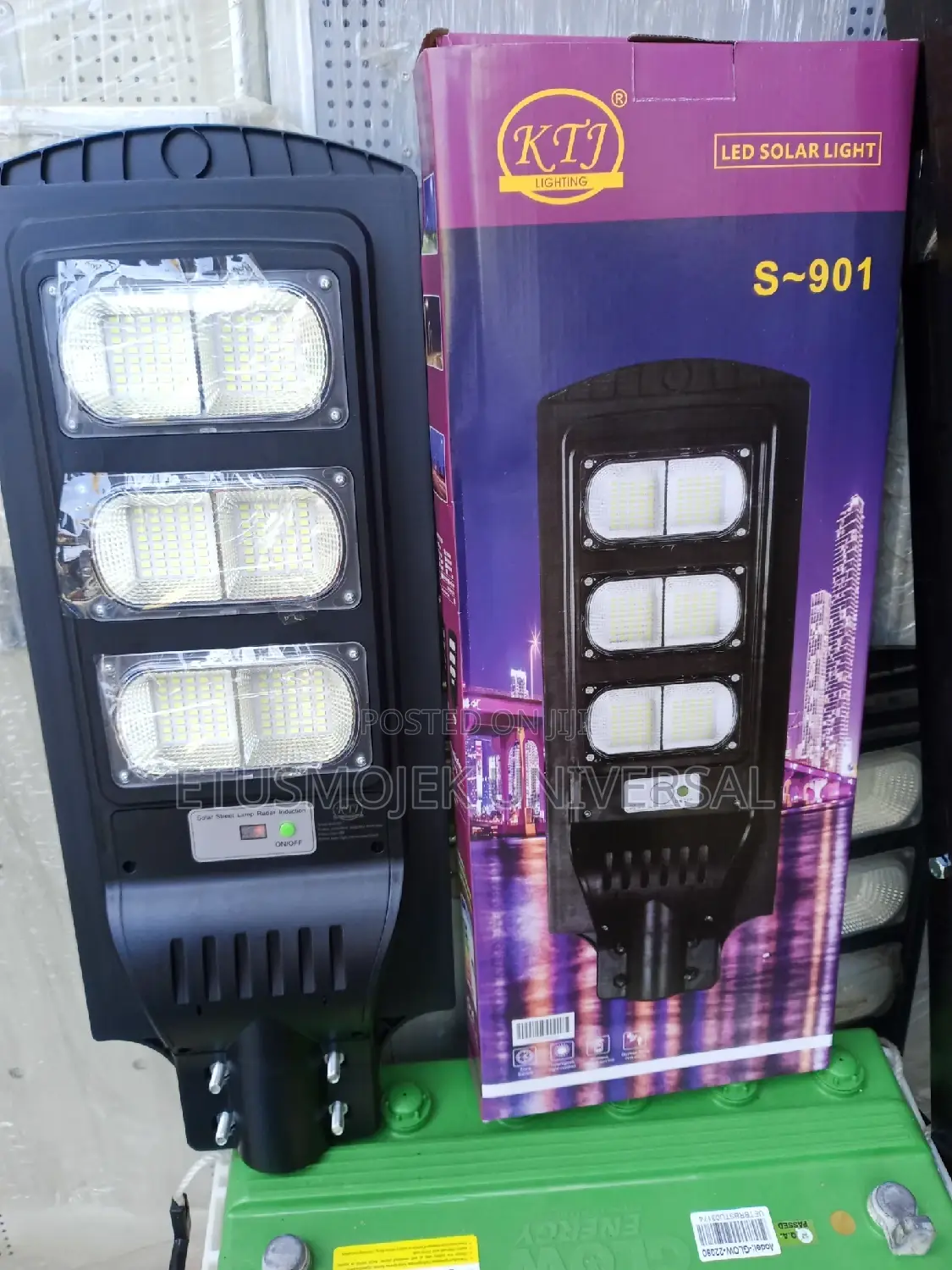 High Quality Solar Powered Street Lights