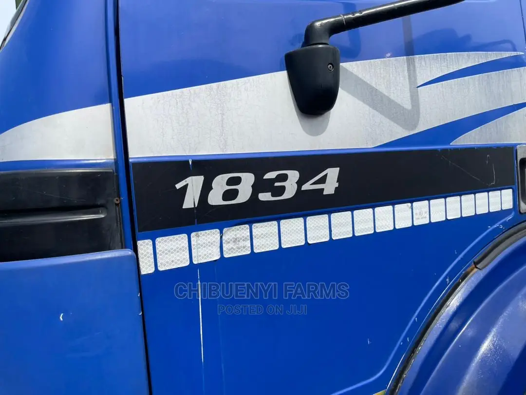 Mecedeces 1834 Container Body