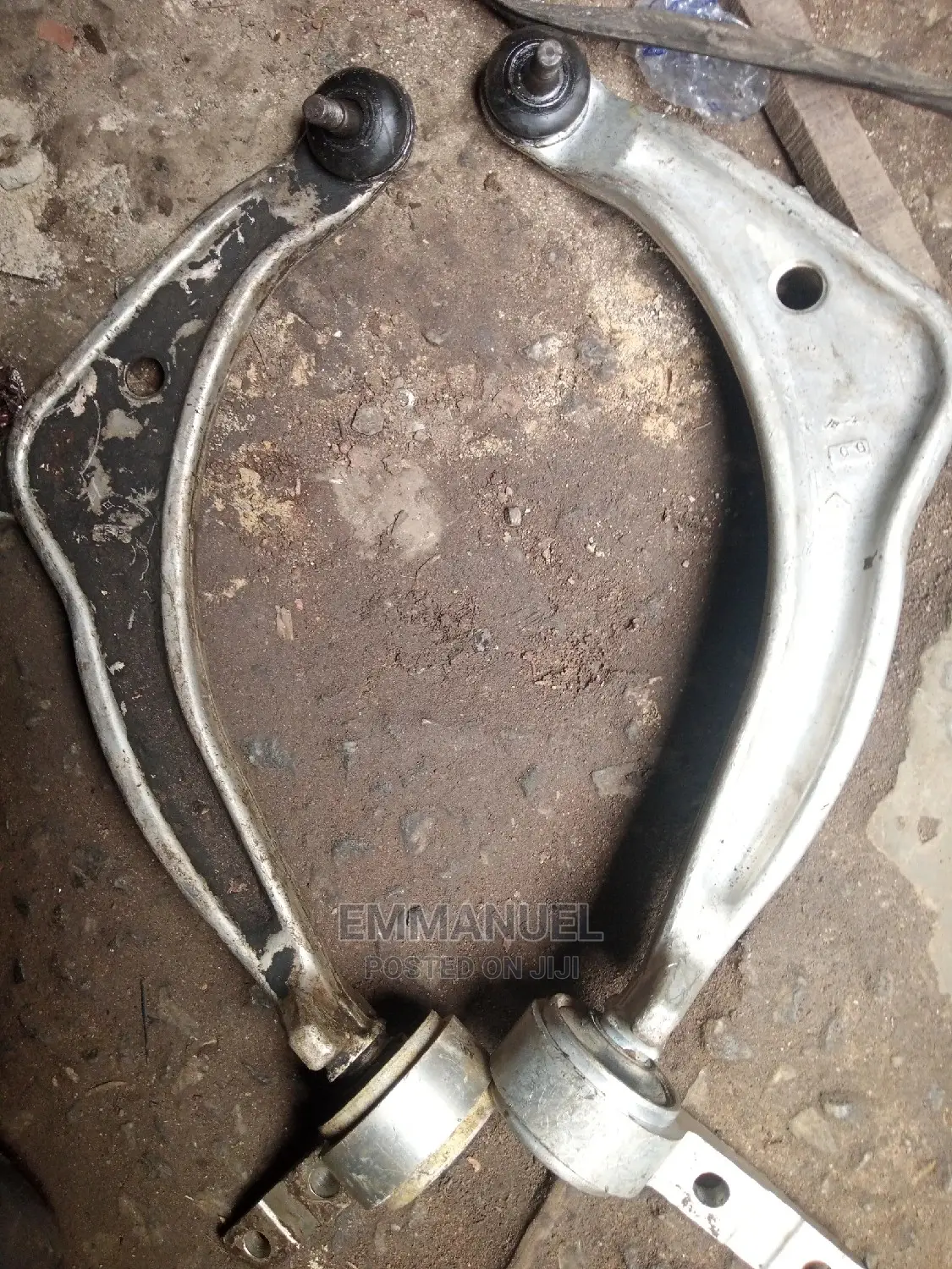 Lower Arm for Nissan Maxima 2005