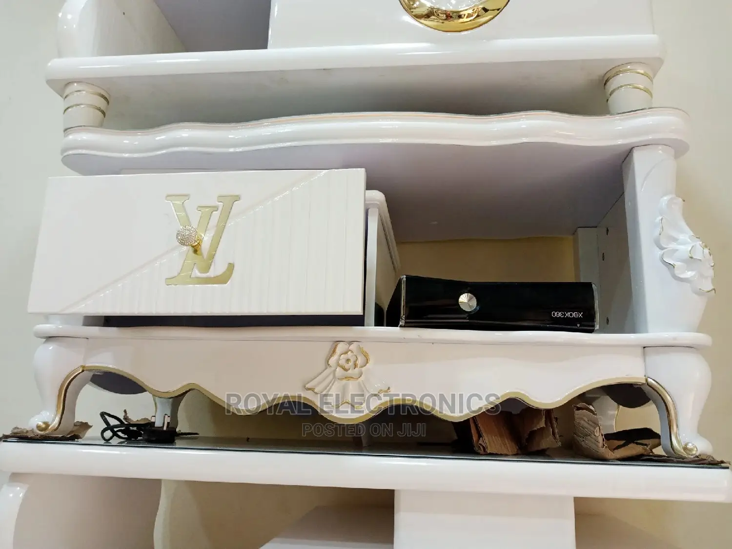 Glamour Design Center Table With Drawer