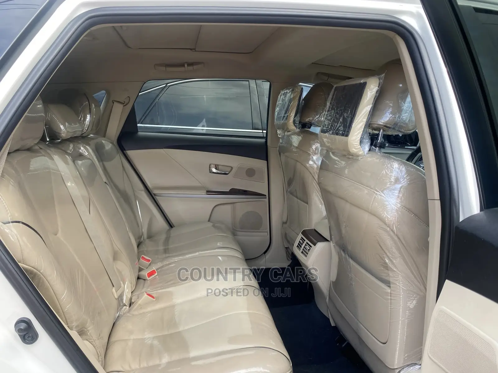 Toyota Venza V6 AWD 2010 White