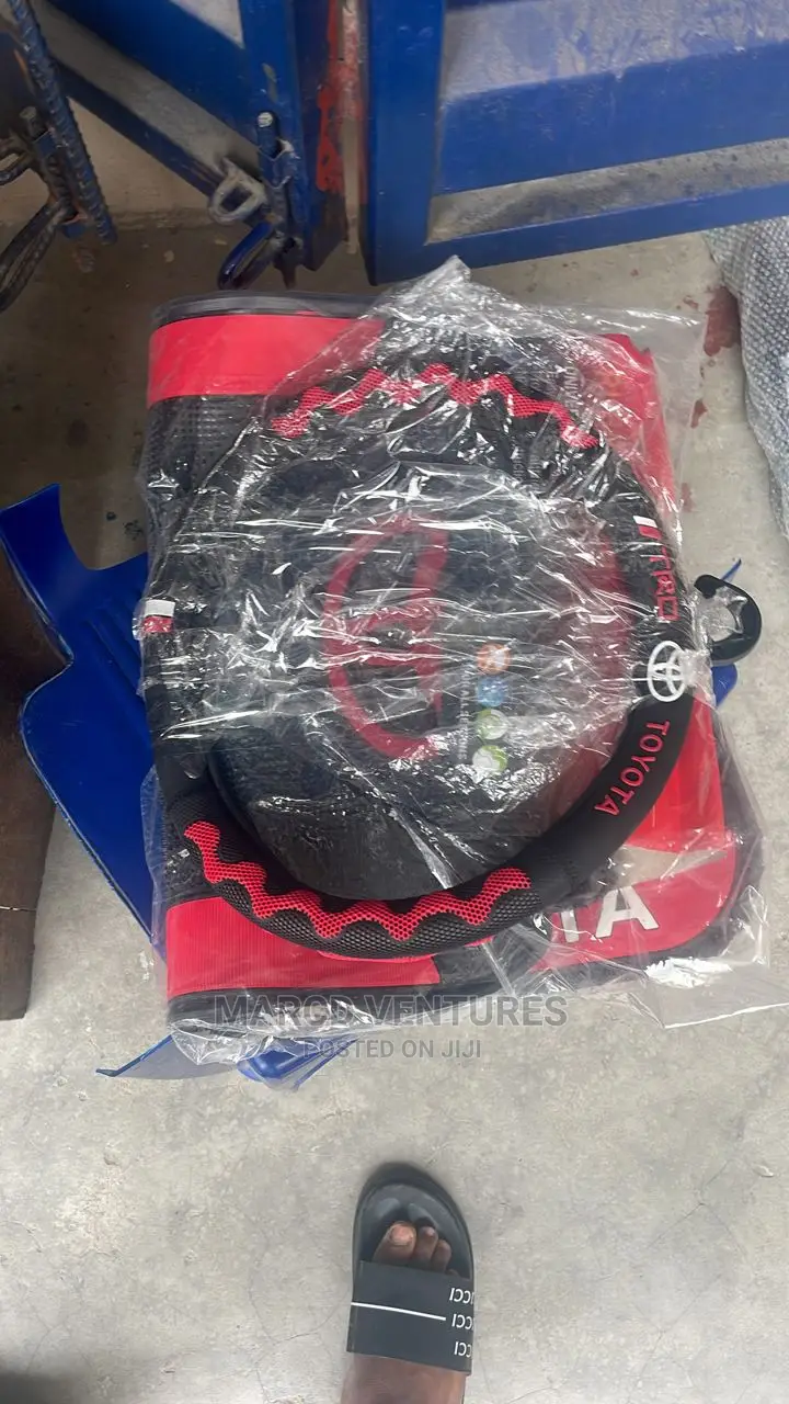 Universal TRD Rubber Foot Mat Available For All Car Models.