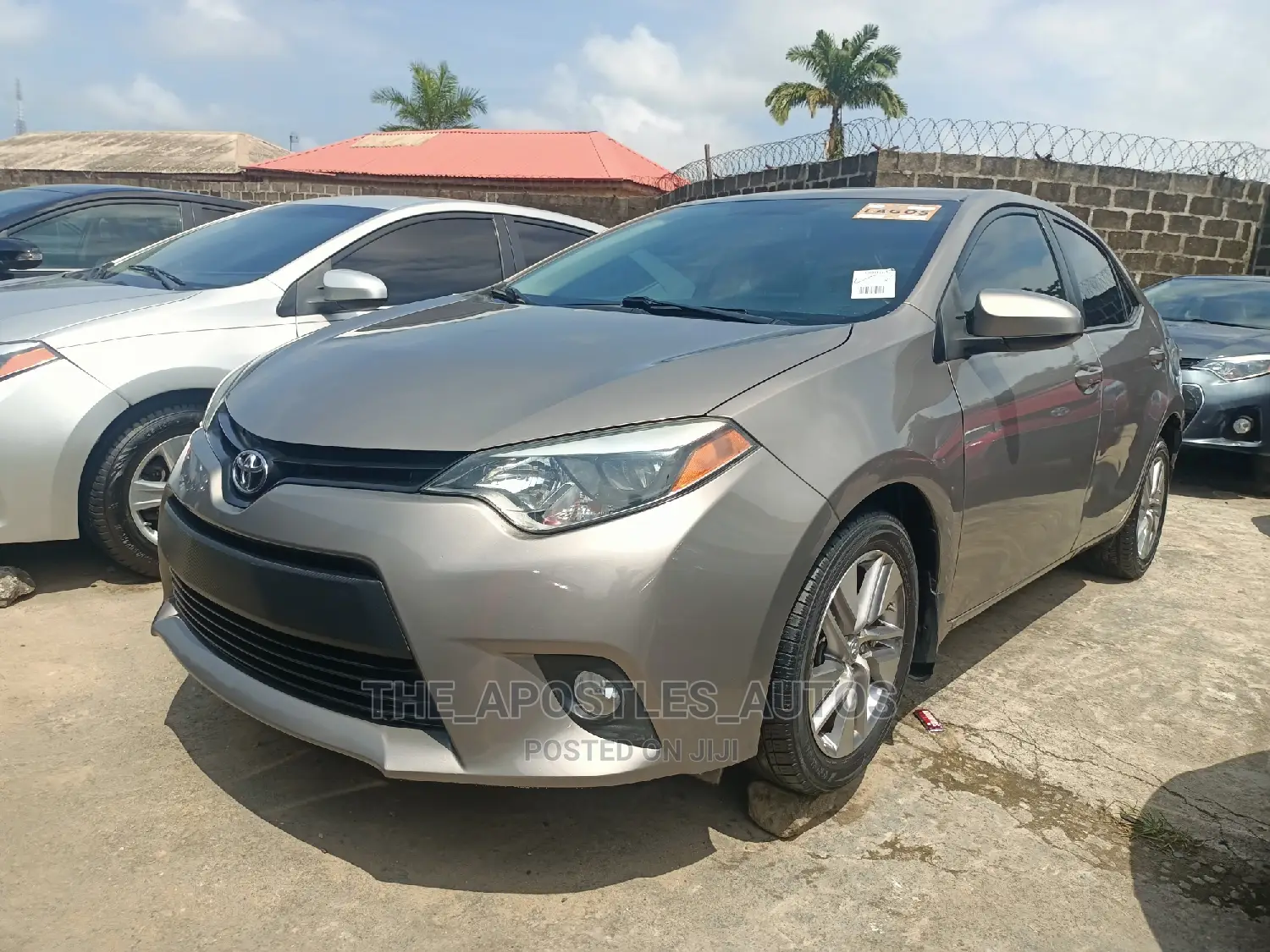 Toyota Corolla 2016 Gold