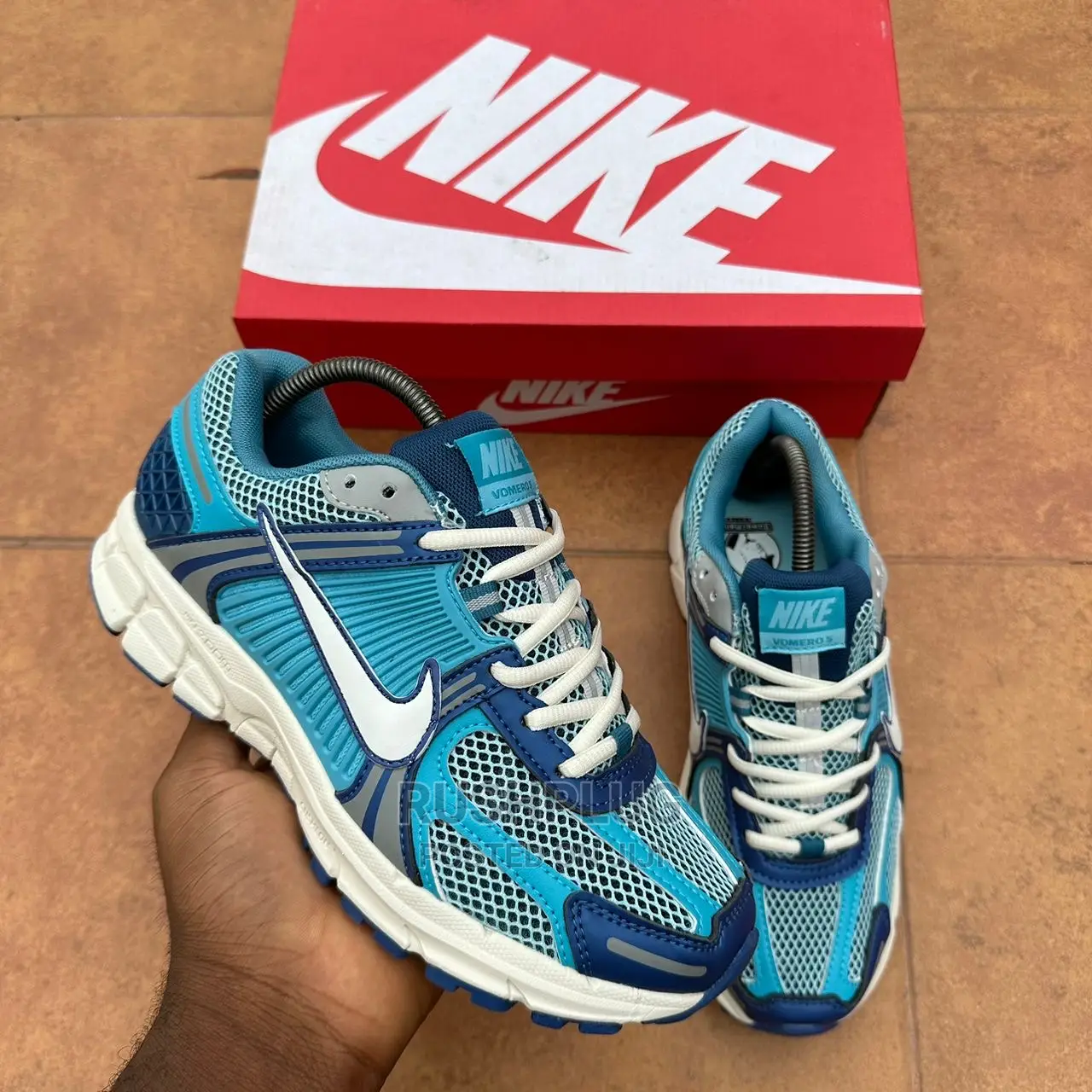 Nike Zoom Vomero 5 Worn Blue Sneakers