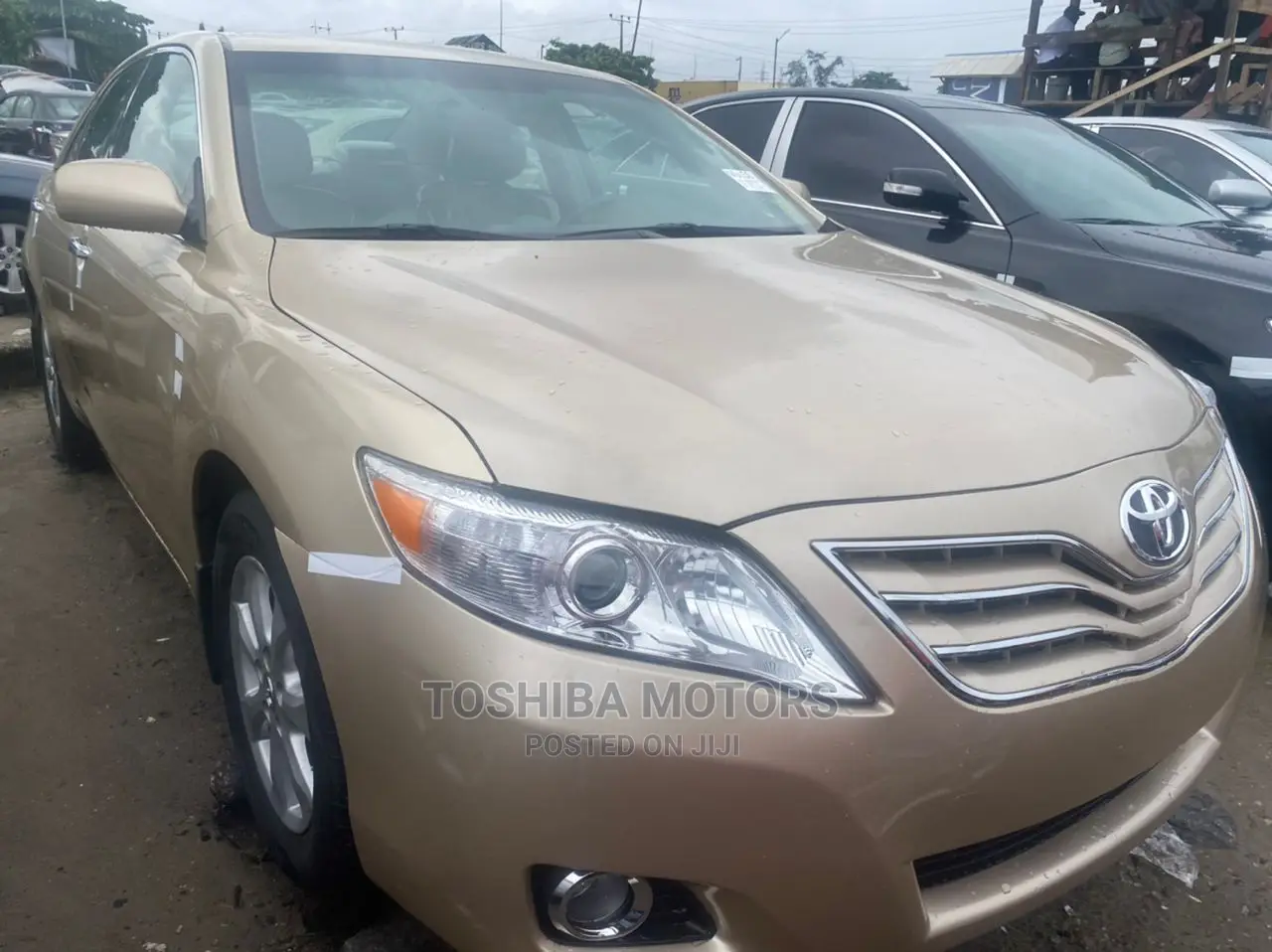 Toyota Camry 2010 Gold