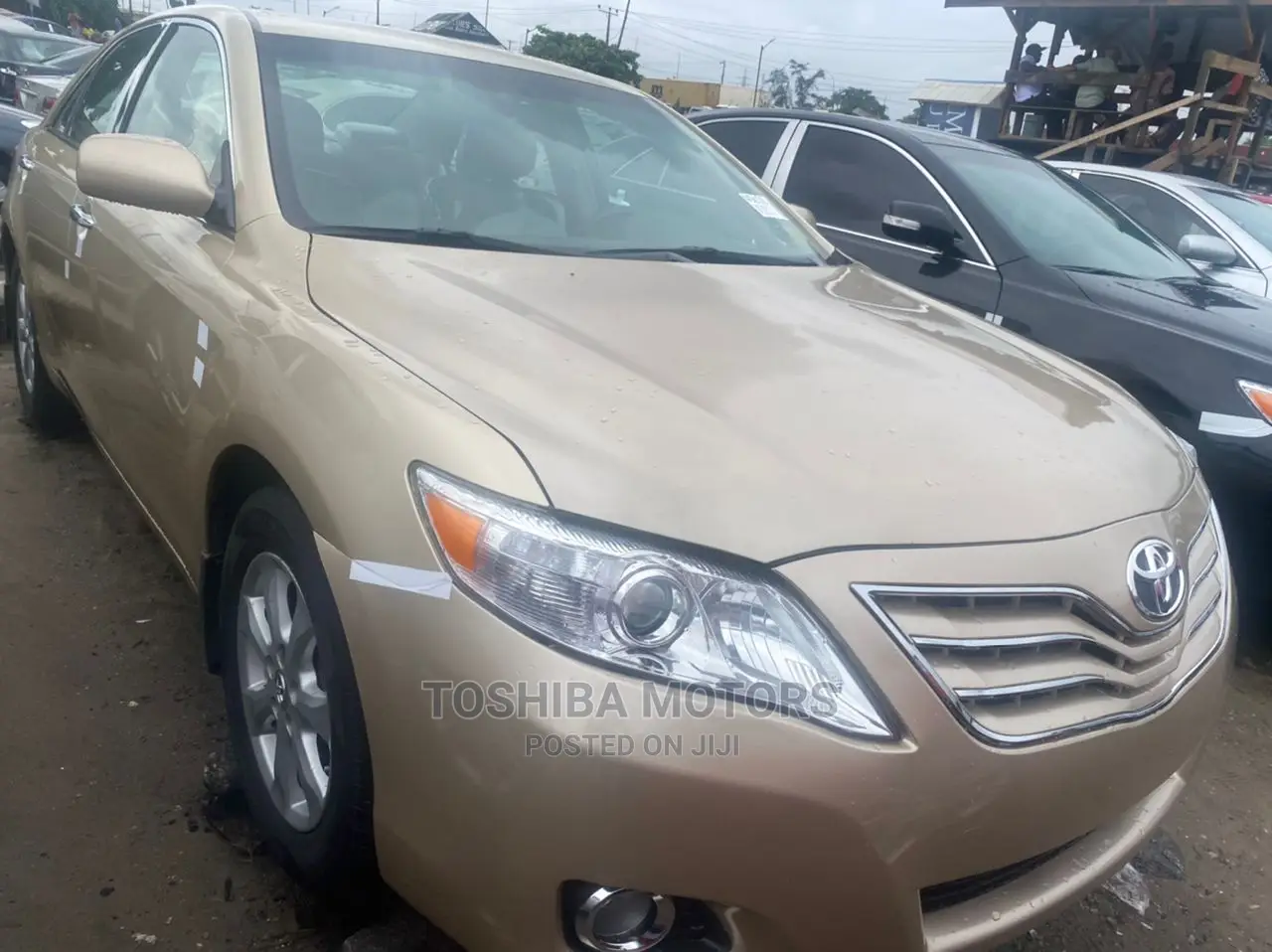 Toyota Camry 2010 Gold