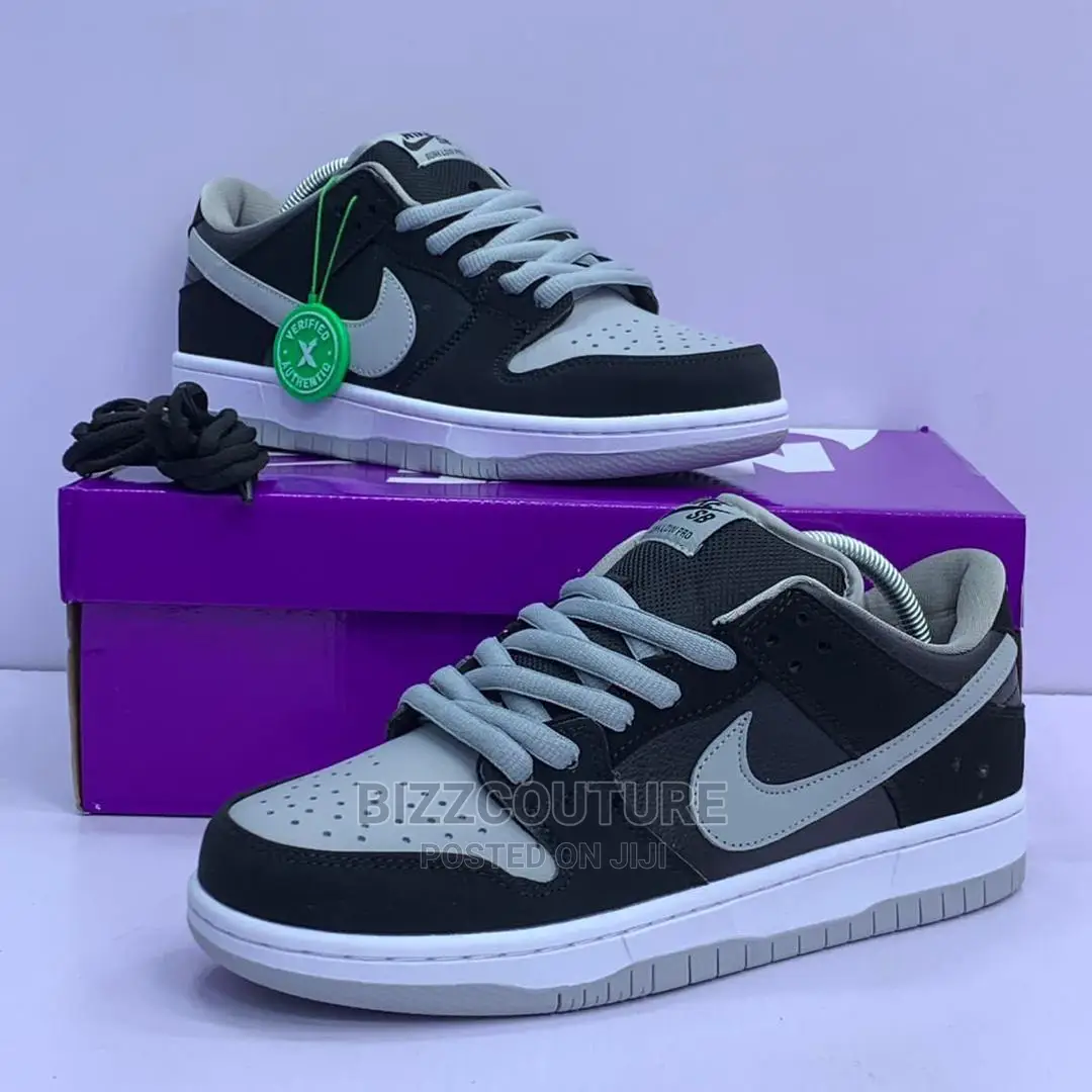 Original NIKE SB Dunk Low Shadow in Store