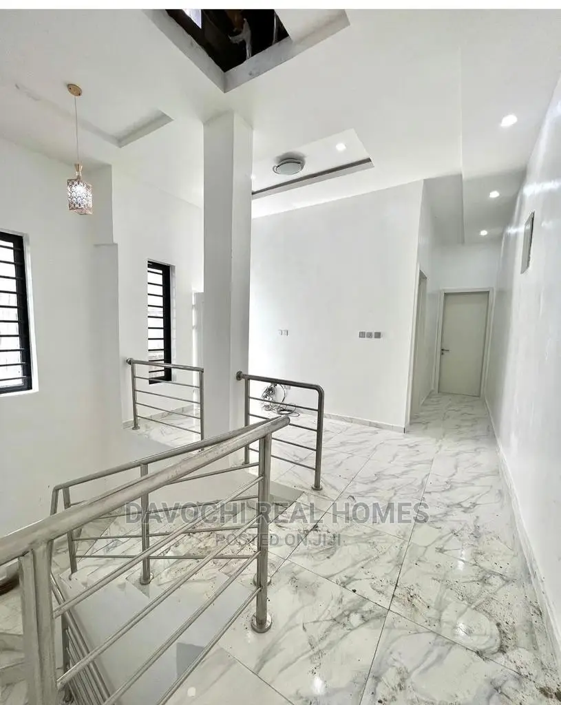 4bdrm Duplex in Chevron Drive, Lekki for rent