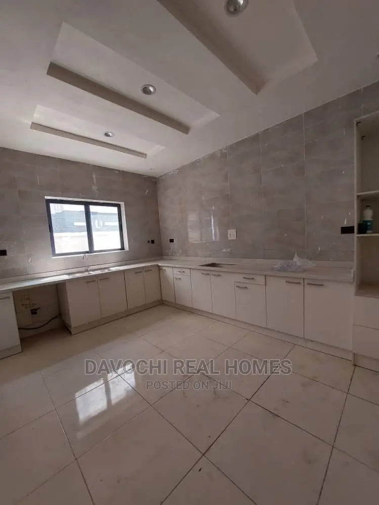 2bdrm Block of Flats in Ikate Lekki for rent