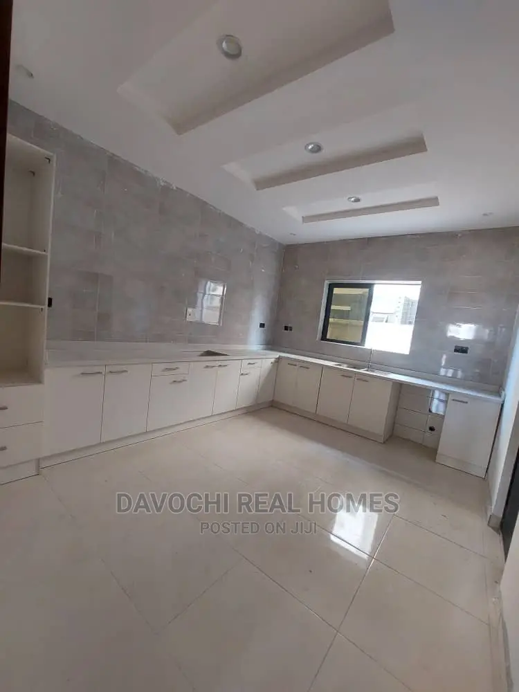 2bdrm Block of Flats in Ikate Lekki for rent