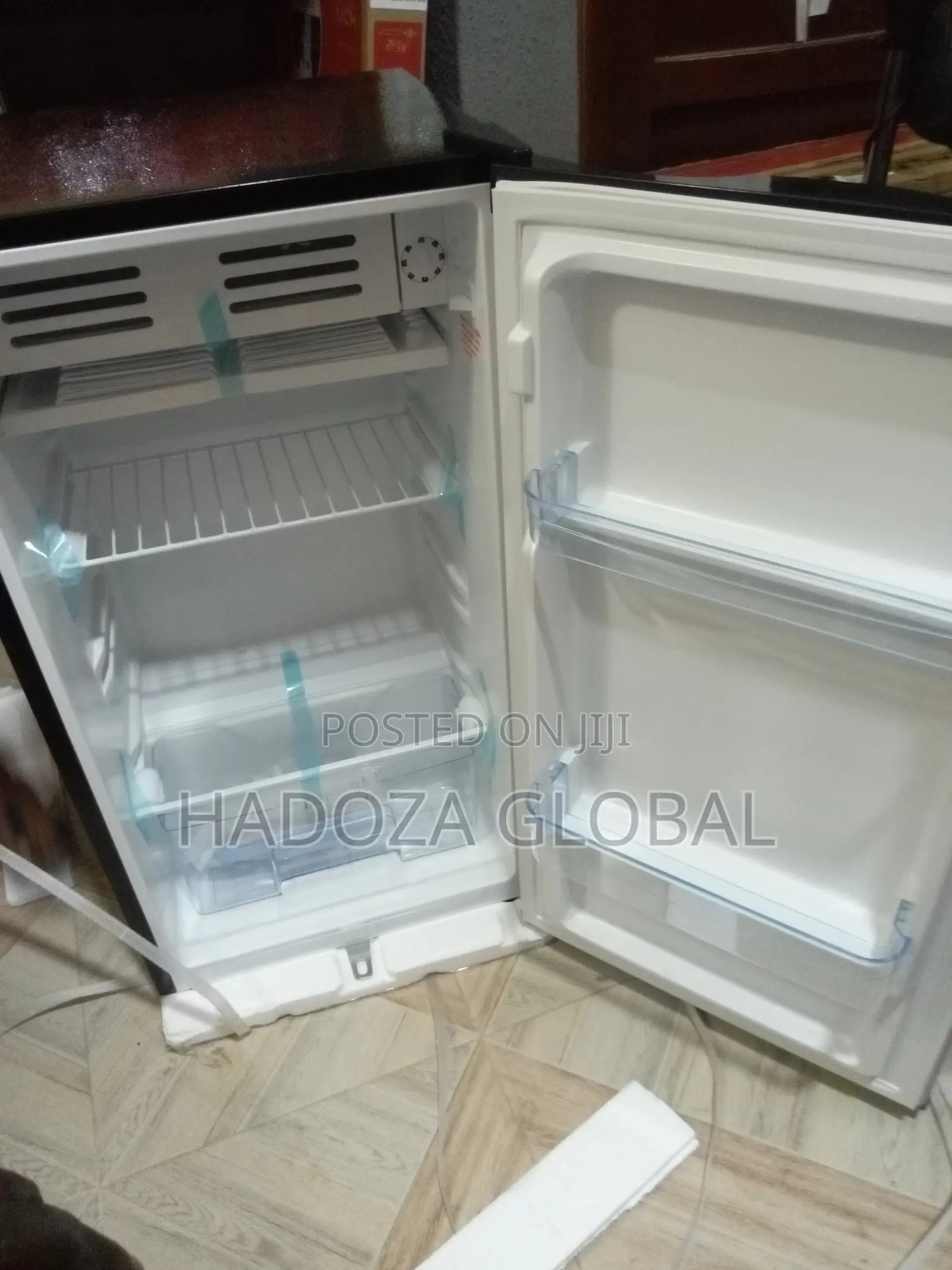 Royal 90 Liters Refrigerator |RBC-100 With Lock