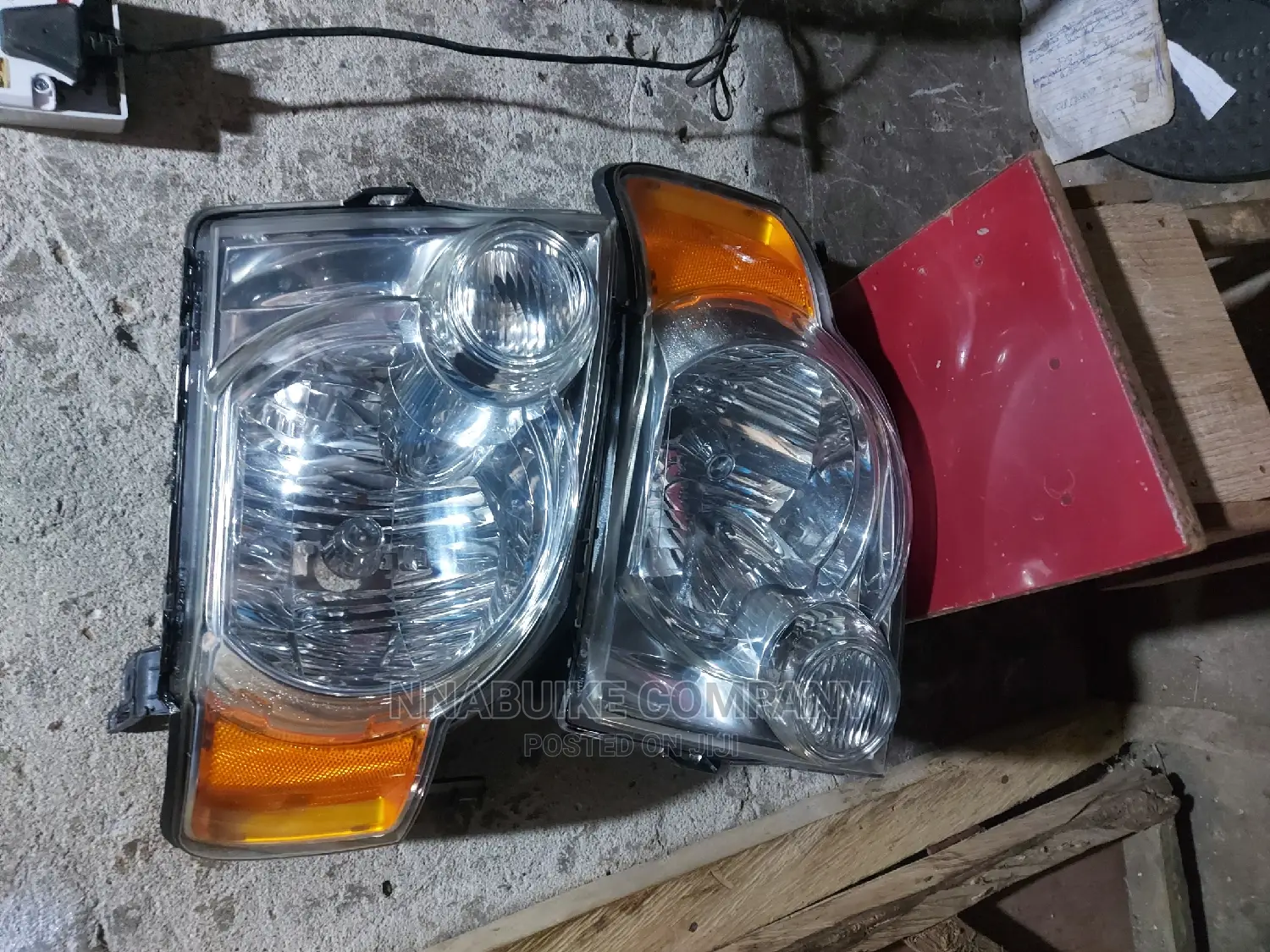 Ford Escape Headlamp 2010