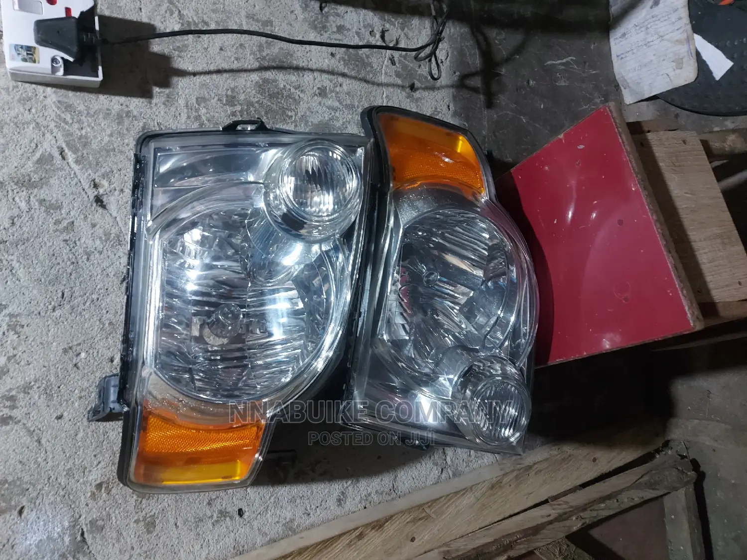 Ford Escape Headlamp 2010