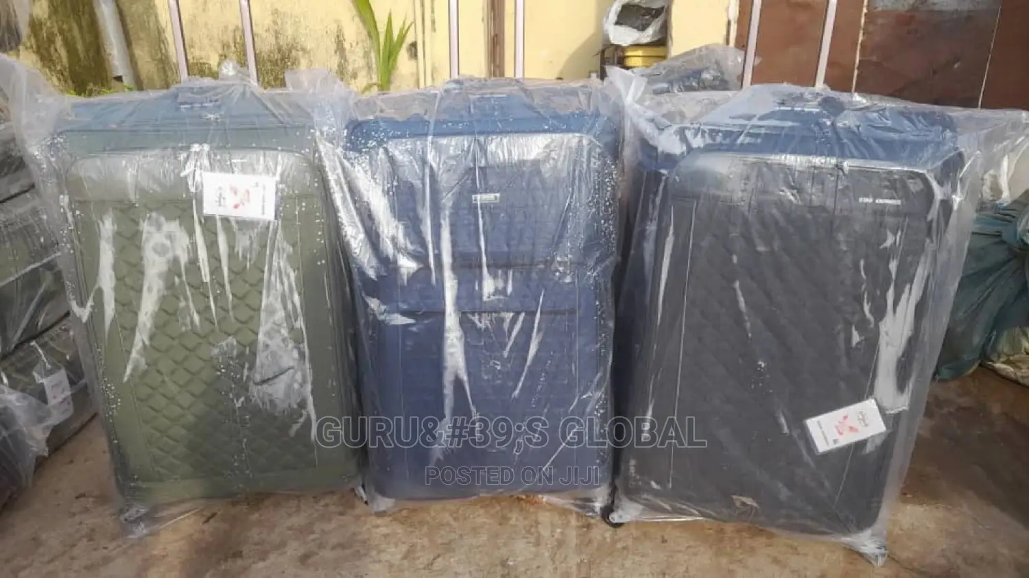 XXXL Topnotch Quality Traveling Bags Set