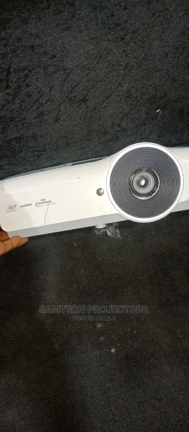 Uk Used Projector Vivitek Here in Ikeja
