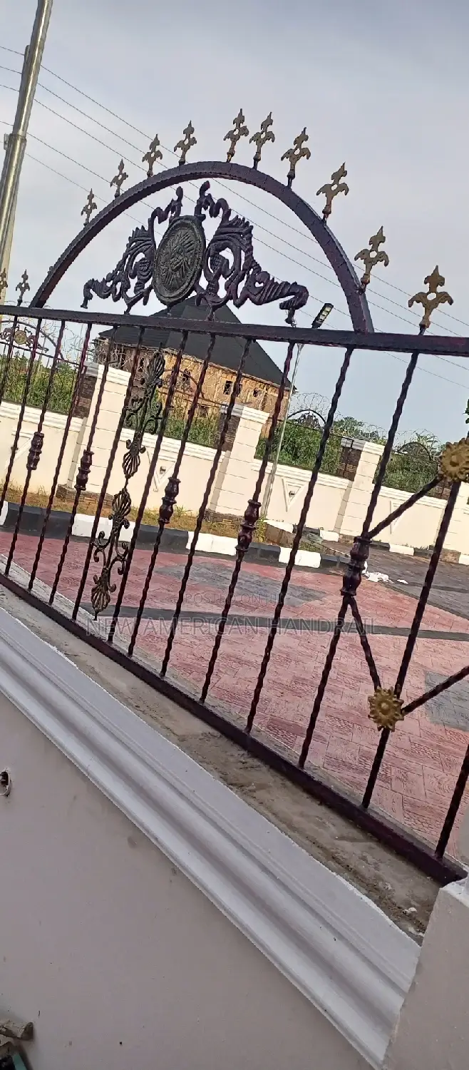 Strong Latest Design Rot Iron Handrail for Your Homes Etc