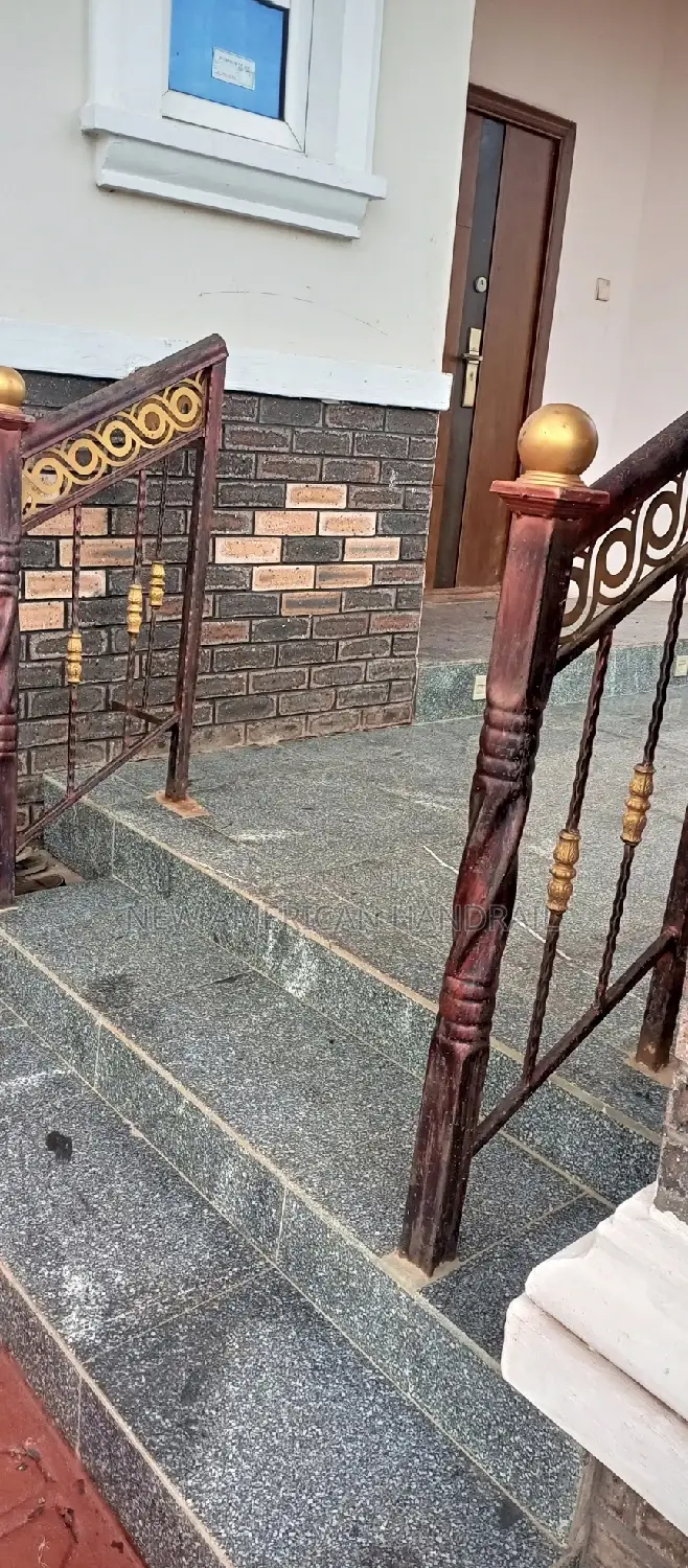 Strong Latest Design Rot Iron Handrail for Your Homes Etc