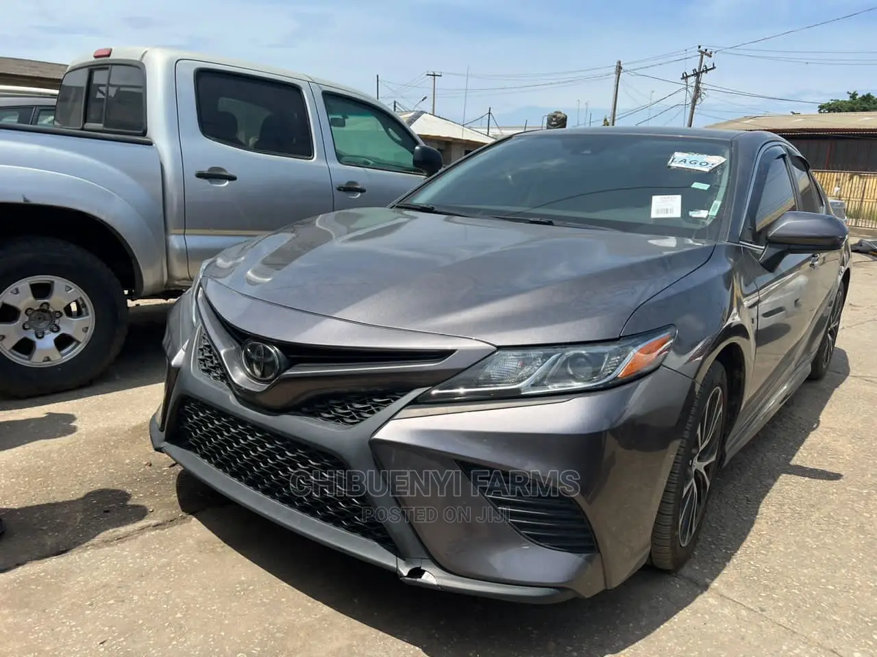 Toyota Camry SE Nightshade FWD 2020 Gray