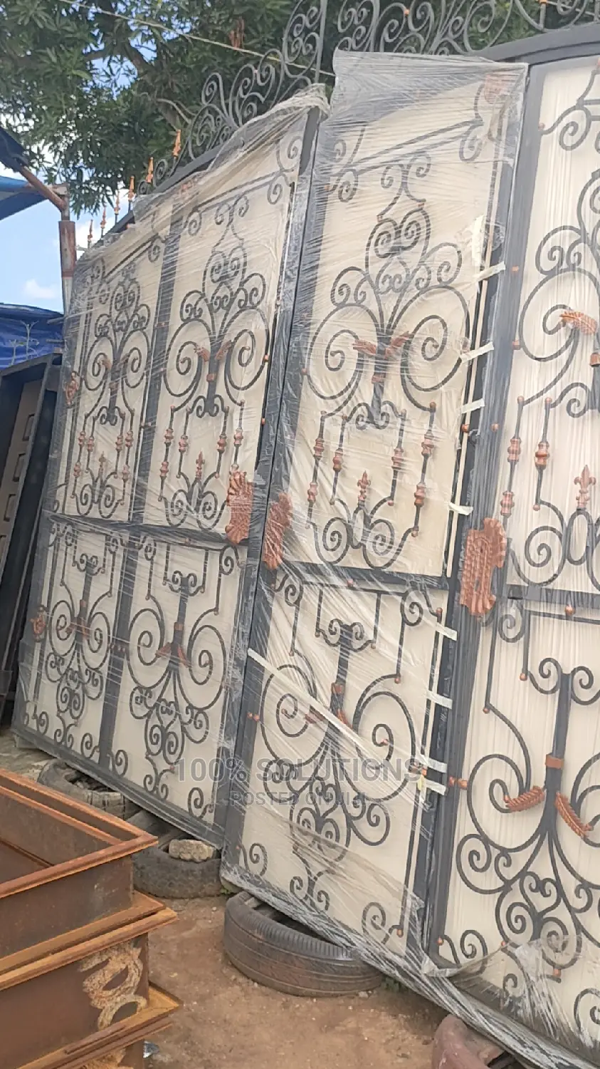 Foreign Standard Square Iron Gate/Strong Plate for Sale.