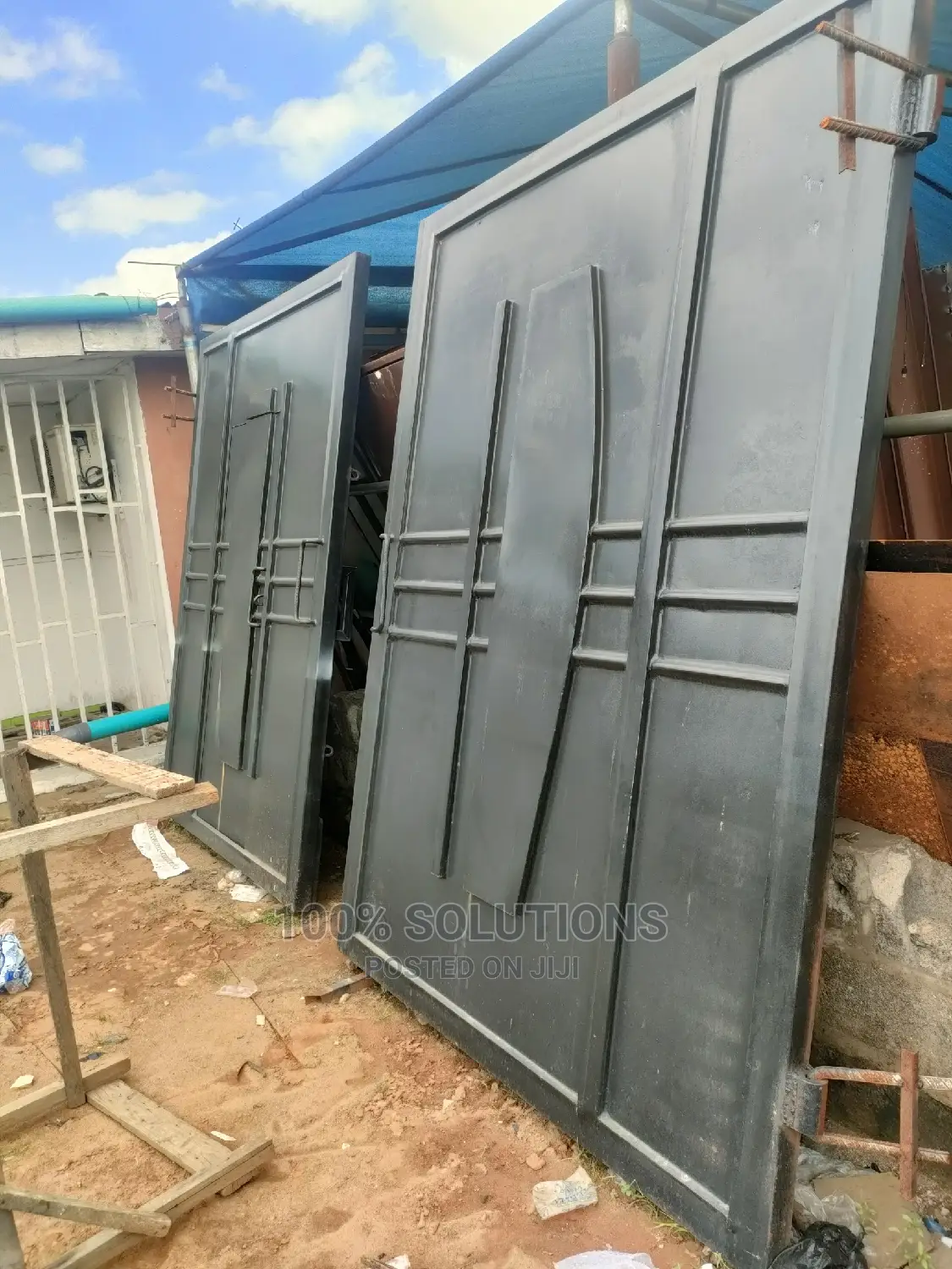 Standard Black Gate Design for the Best of Your Home