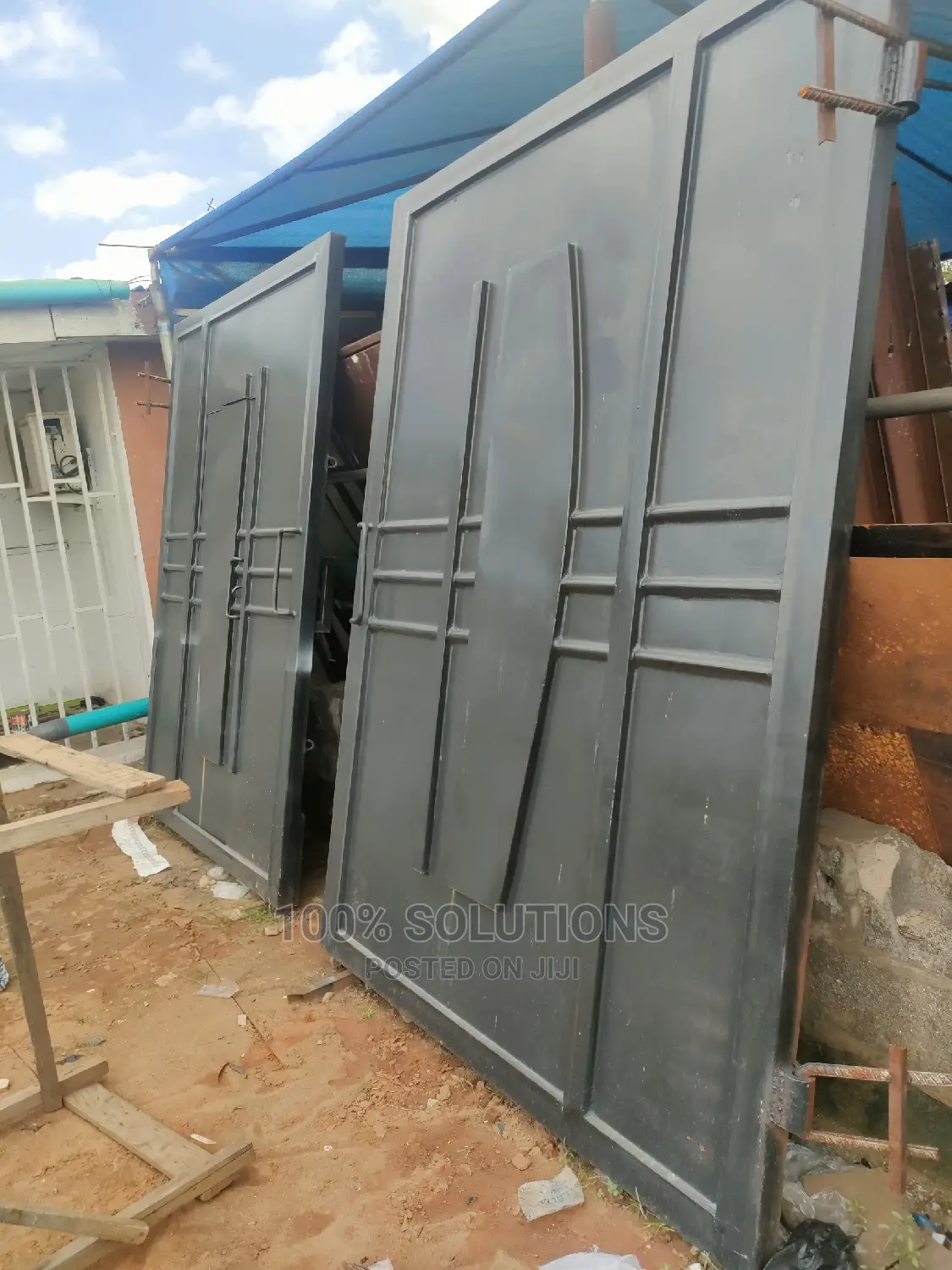 Standard Black Gate Design for the Best of Your Home