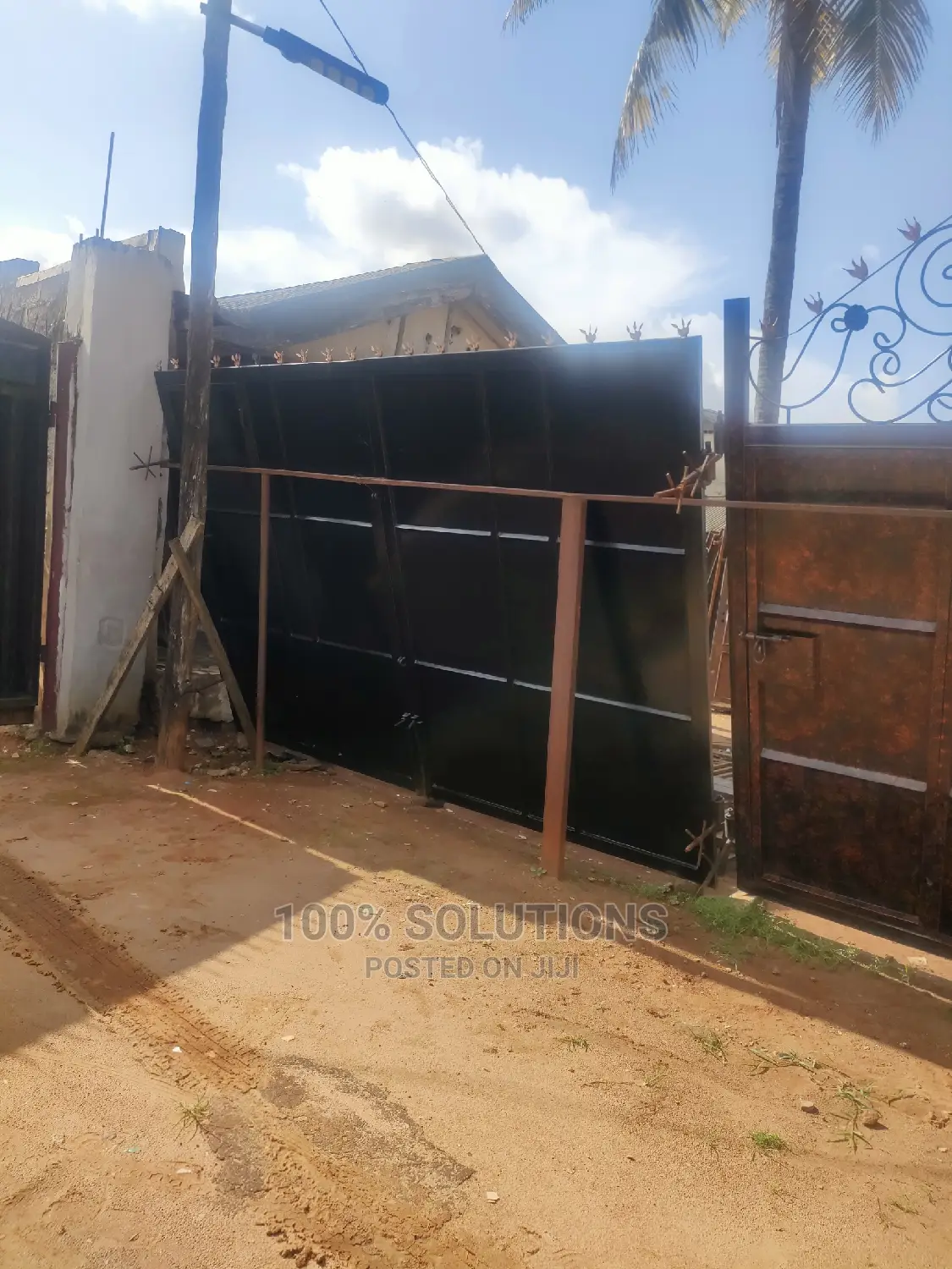 Standard Brown Gate Design for the Best of Your Home