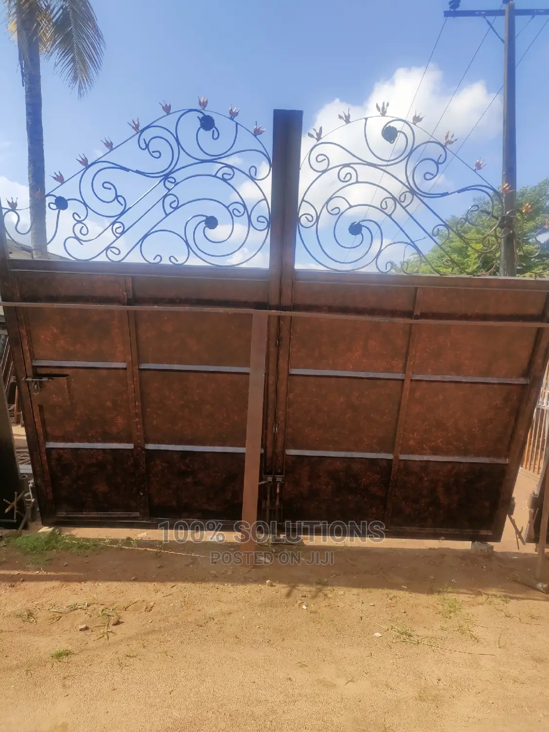 Standard Brown Gate Design for the Best of Your Home