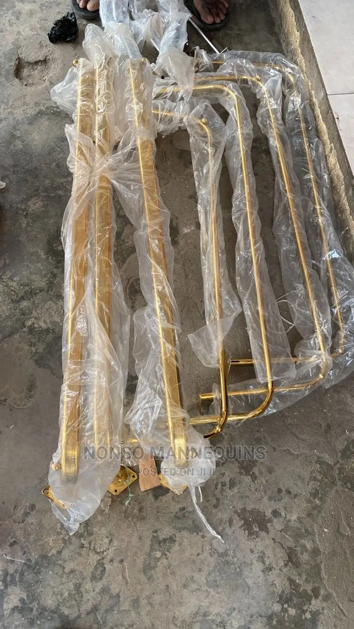 4 Feets Wide U Shape Gold Wall Hangers