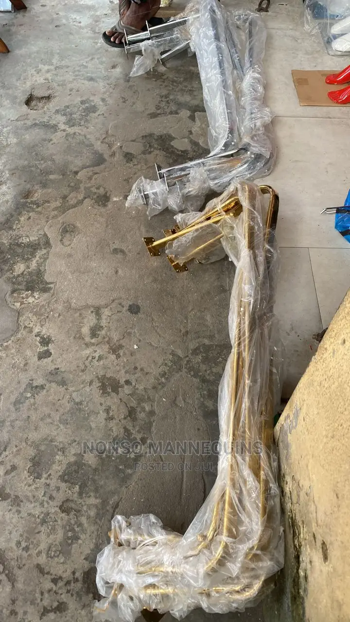 4 Feets Wide U Shape Gold Wall Hangers