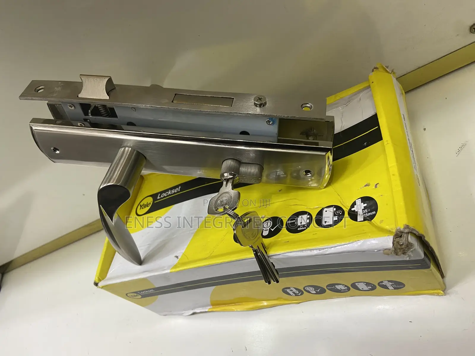 Yale Lock Set